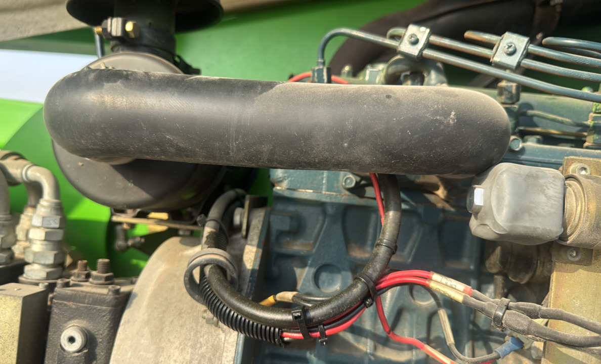 BLA-019-Nifty-210SD-Boom-lifts-inspection-Engine-Hoses-1