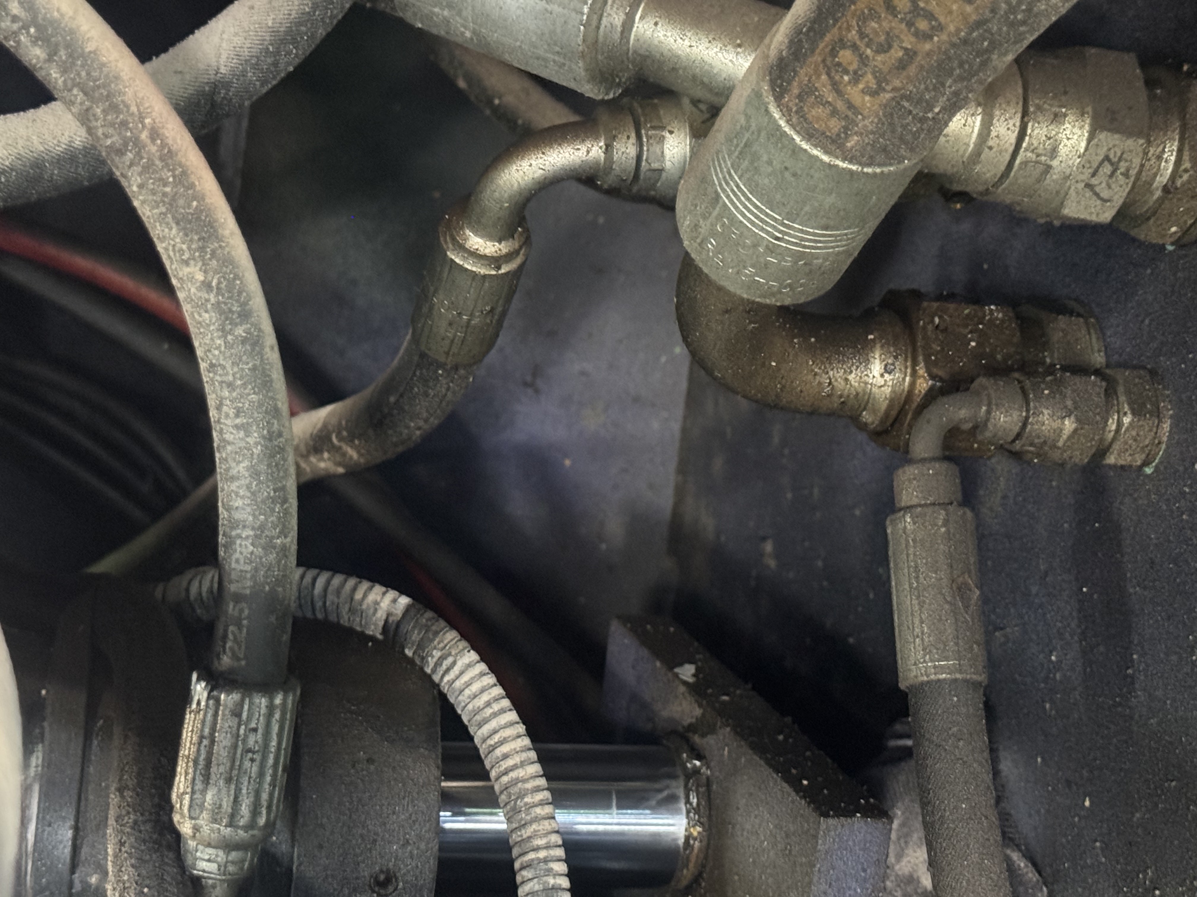 BLA-019-Nifty-210SD-Boom-lifts-inspection-Hydraulics-Steering-cylinders-1
