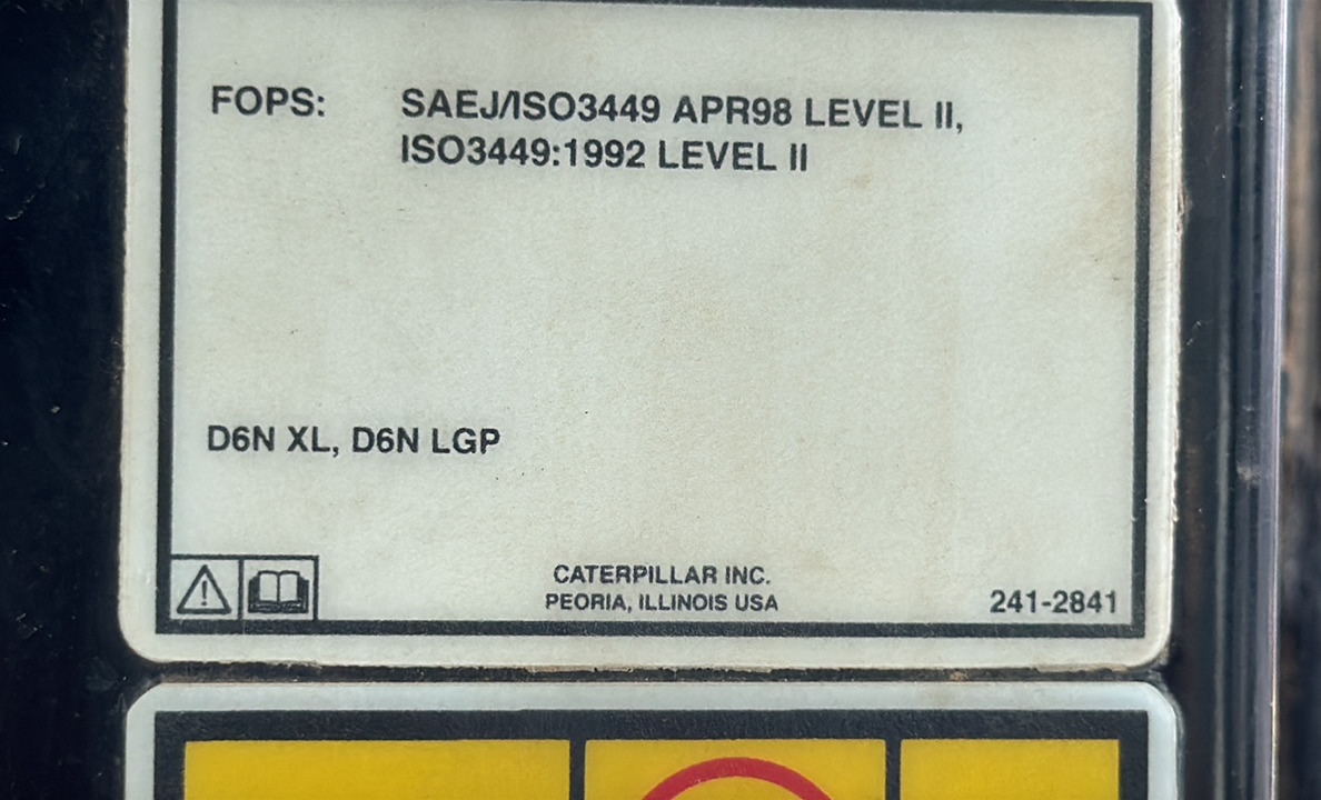 CDB-010-كاتربيلر-D6N-LGP-بلدوزرات-مجنزرة-فحص-الأمان-هيكل-الحماية-من-السقوط-(ROPS/FOPS)-3