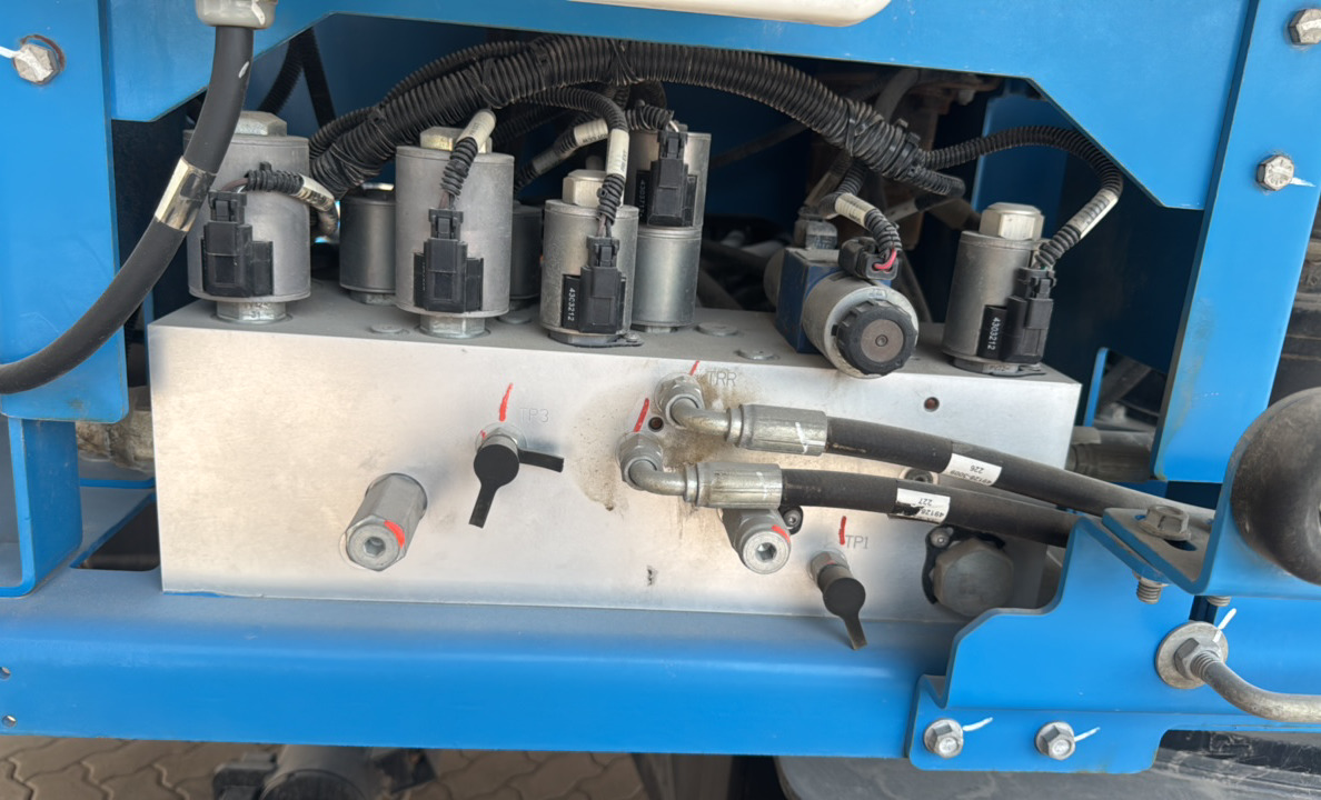 BLA-020-جيني-SX-125XC-رافعات-ذراع-فحص-الهيدروليك-صمام-التحكم-الرئيسي-1