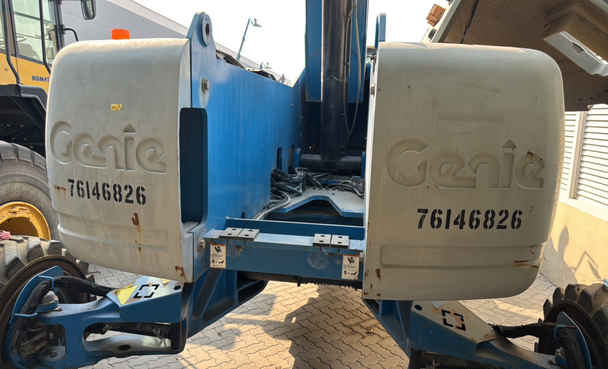 BLA-022-Genie-Z-135/70-Boom-lifts-inspection-Structure-Paint-1