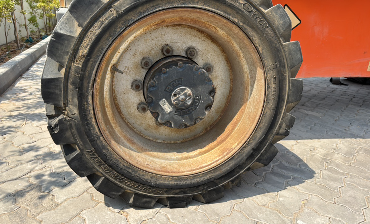 BLA-023-جي-إل-جي-860SJ-رافعات-ذراع-فحص-الهيكل-الإطار-الخلفي-الأيمن-/-محور-العجلة---الحالة-1