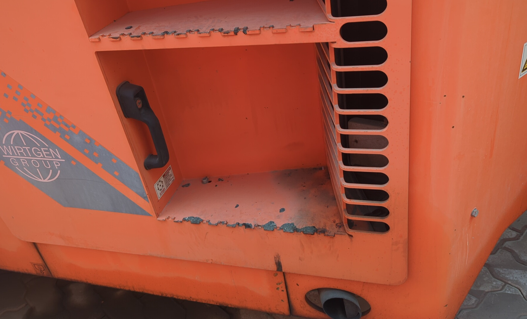SRC-012-Hamm-HD-140-VV-Tandem-rollers-inspection-Structure-Steps/ladders-1