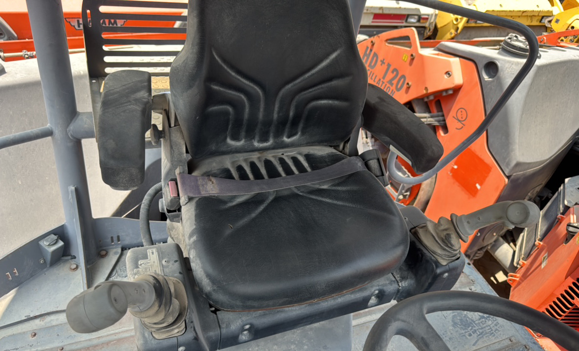 SRC-012-Hamm-HD-140-VV-Tandem-rollers-inspection-Cabin-Seats/armrests-1