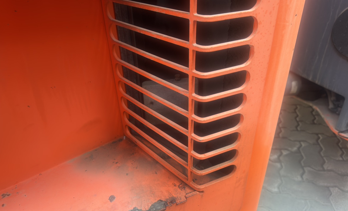 SRC-012-Hamm-HD-140-VV-Tandem-rollers-inspection-Engine-Cooling-fan-and-fan-guard-1
