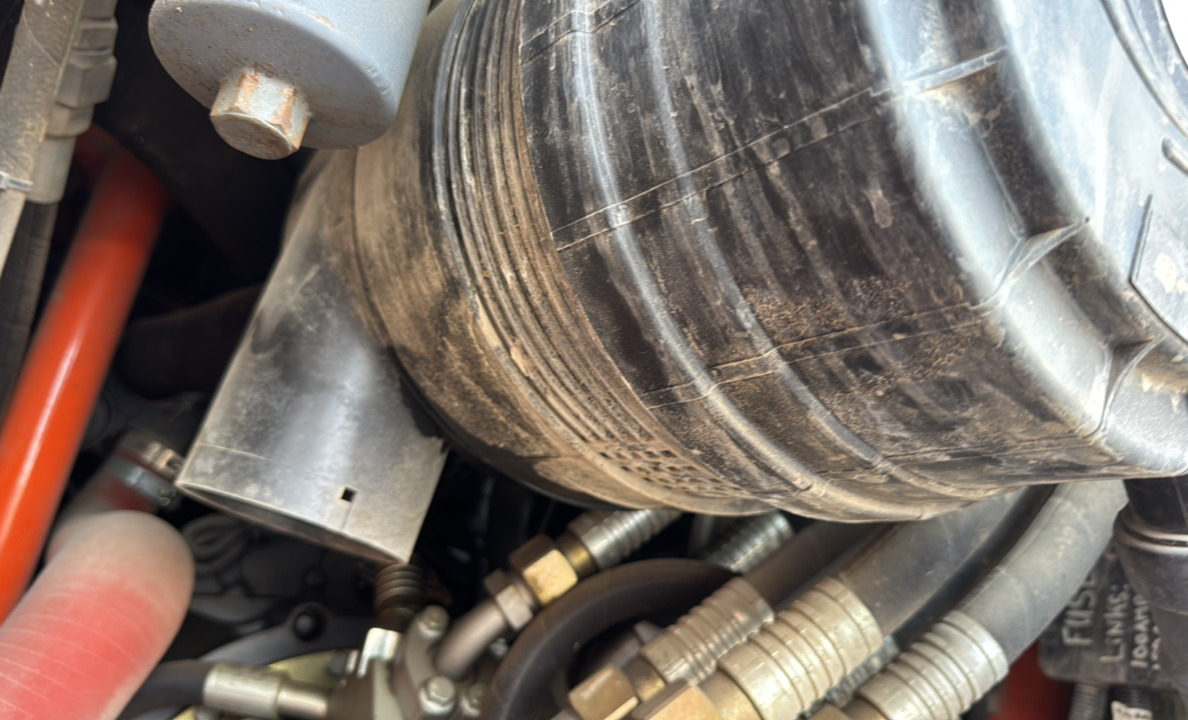 SRC-012-Hamm-HD-140-VV-Tandem-rollers-inspection-Engine-Air-intake-system-1