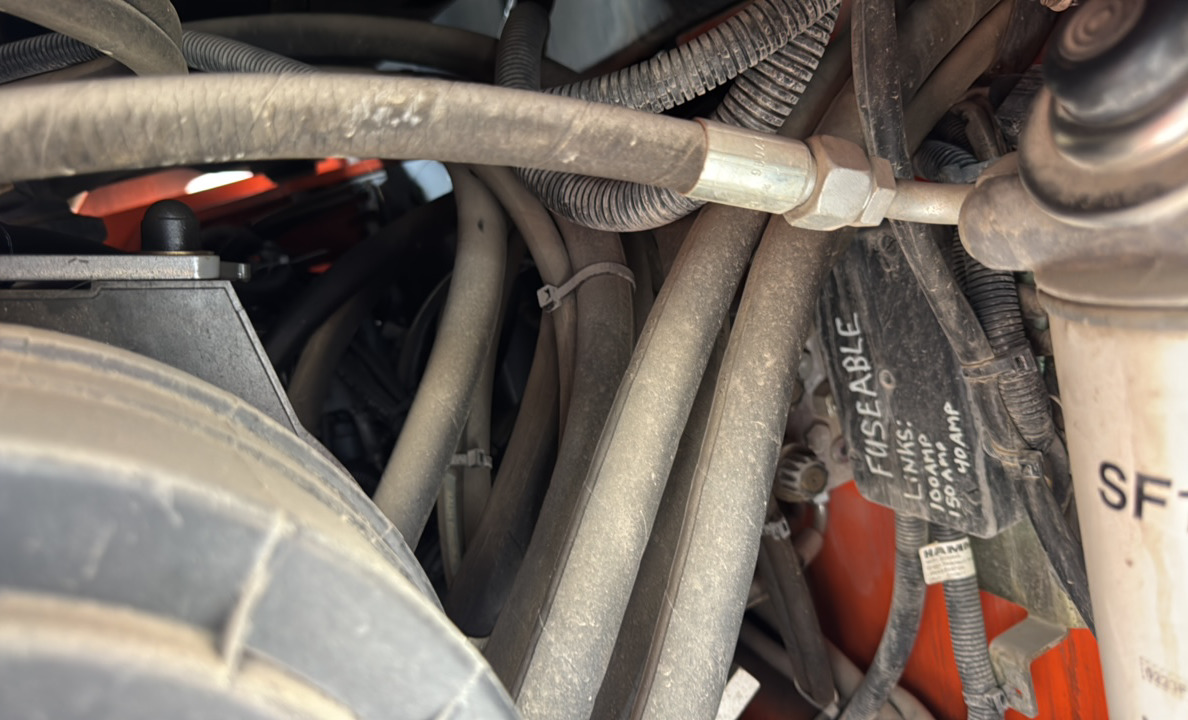 SRC-012-Hamm-HD-140-VV-Tandem-rollers-inspection-Hydraulics-Hydraulic-hoses-and-lines-1