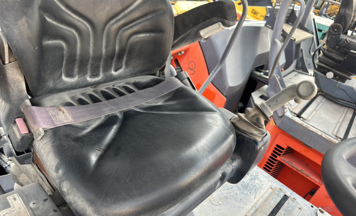 SRC-012-Hamm-HD-140-VV-Tandem-rollers-inspection-Safety-Seat-belts-1