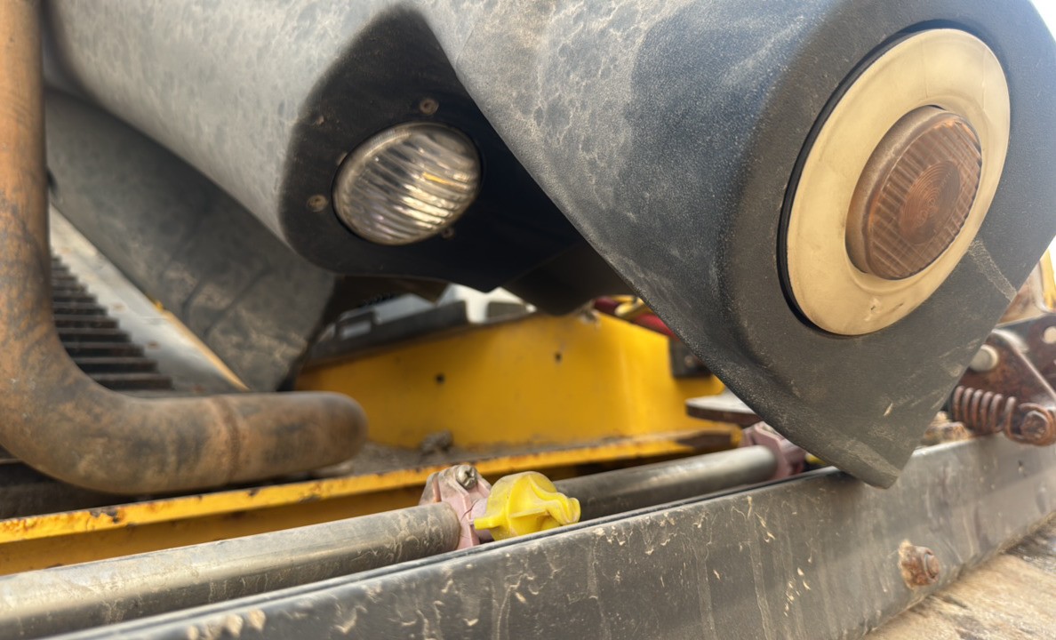SRC-015-Bomag-BW-206-AD-05-Tandem-rollers-inspection-Electronics-Lights-and-signals-1