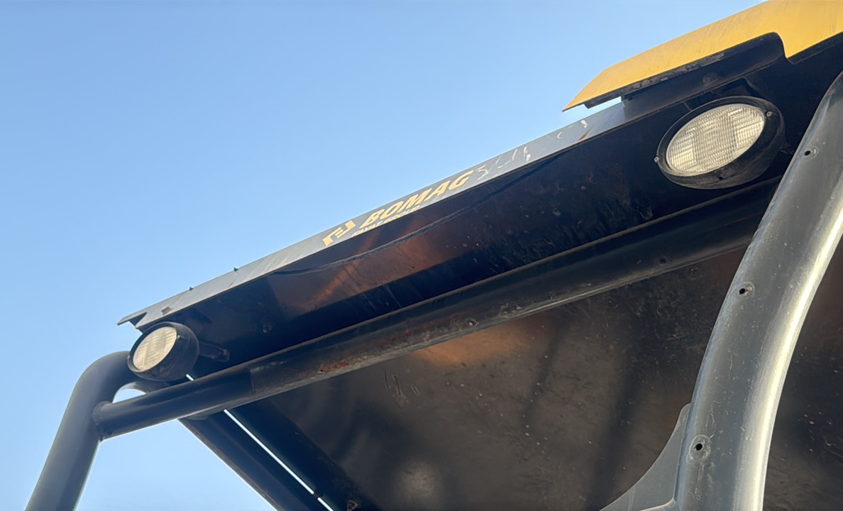 SRC-015-Bomag-BW-206-AD-05-Tandem-rollers-inspection-Electronics-Lights-and-signals-1