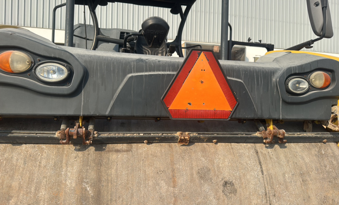 SRC-015-Bomag-BW-206-AD-05-Tandem-rollers-inspection-Electronics-Lights-and-signals-1