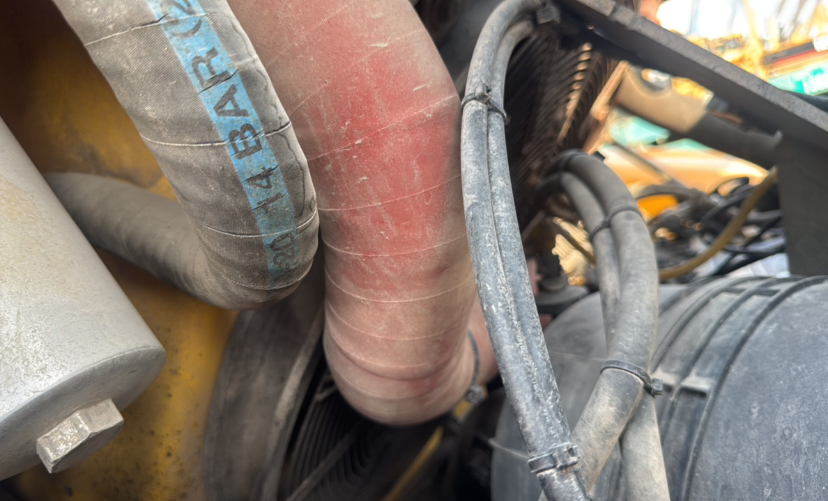SRC-015-Bomag-BW-206-AD-05-Tandem-rollers-inspection-Engine-Hoses-1