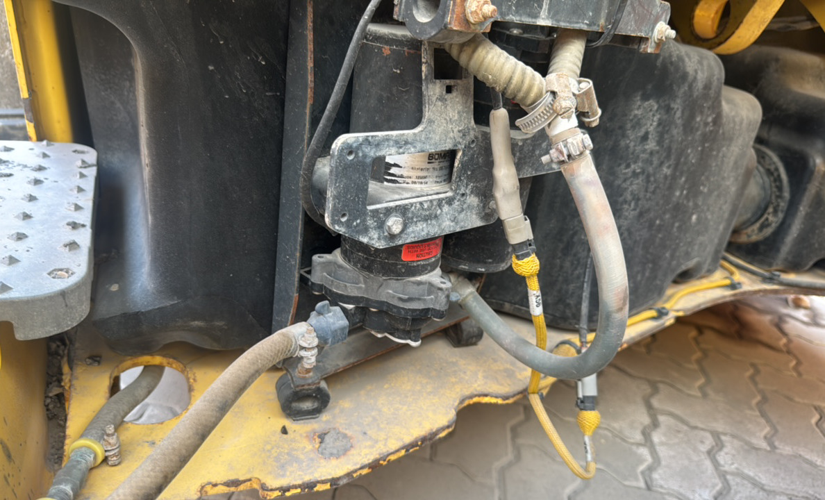 SRC-015-Bomag-BW-206-AD-05-Tandem-rollers-inspection-Structure-Water-spraying-system-4