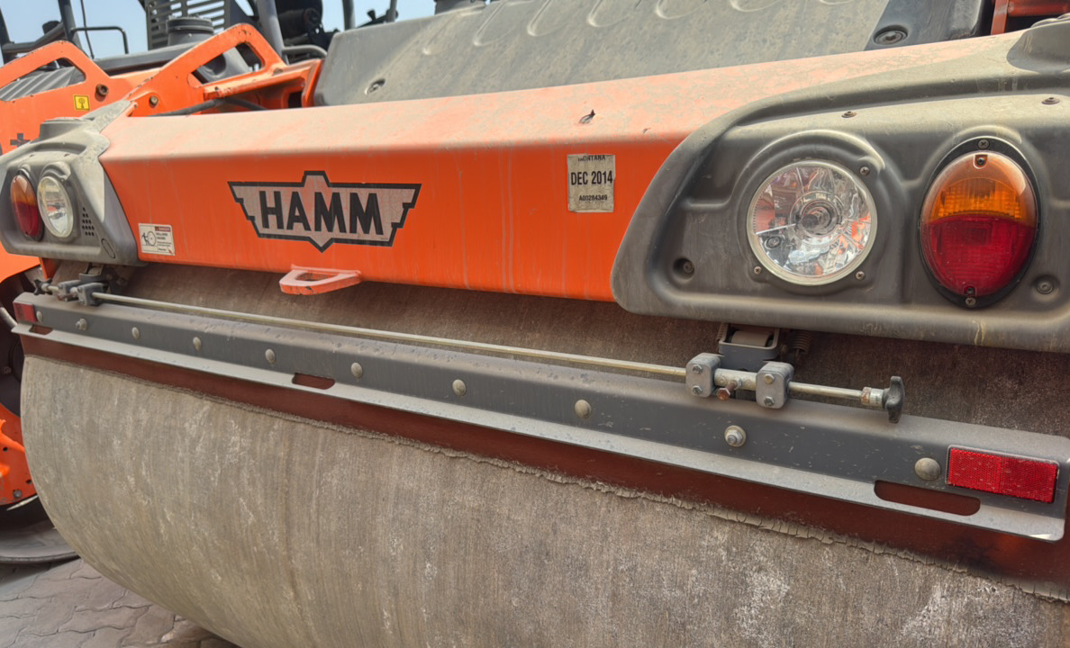 SRC-013-Hamm-HD-140-VV-HV-Tandem-rollers-inspection-Electronics-Lights-and-signals-1