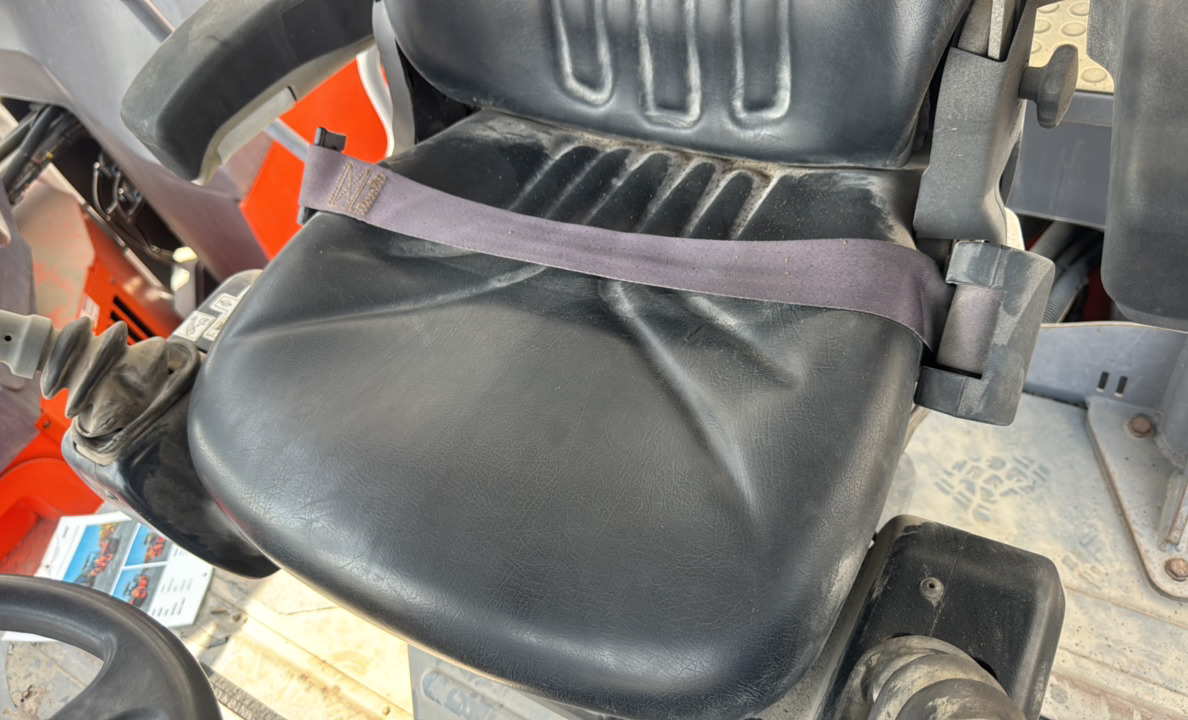 SRC-013-Hamm-HD-140-VV-HV-Tandem-rollers-inspection-Safety-Seat-belts-1