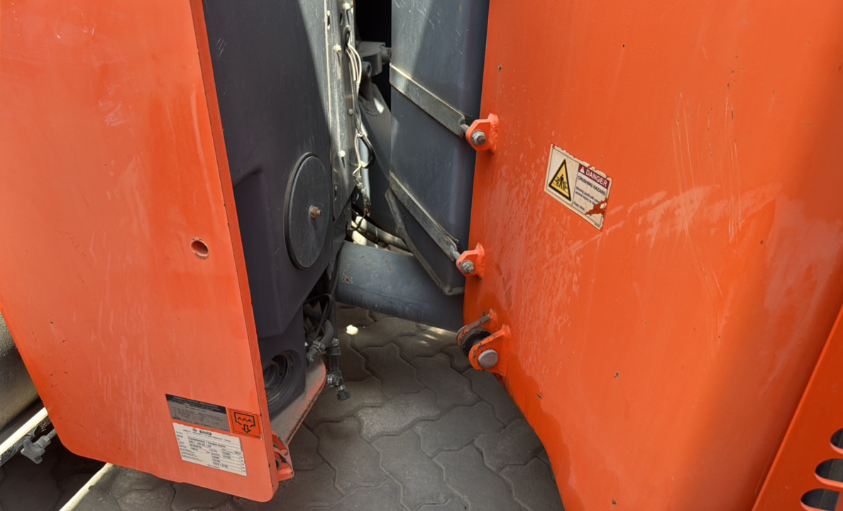 SRC-013-Hamm-HD-140-VV-HV-Tandem-rollers-inspection-Structure-Articulated-joint-1