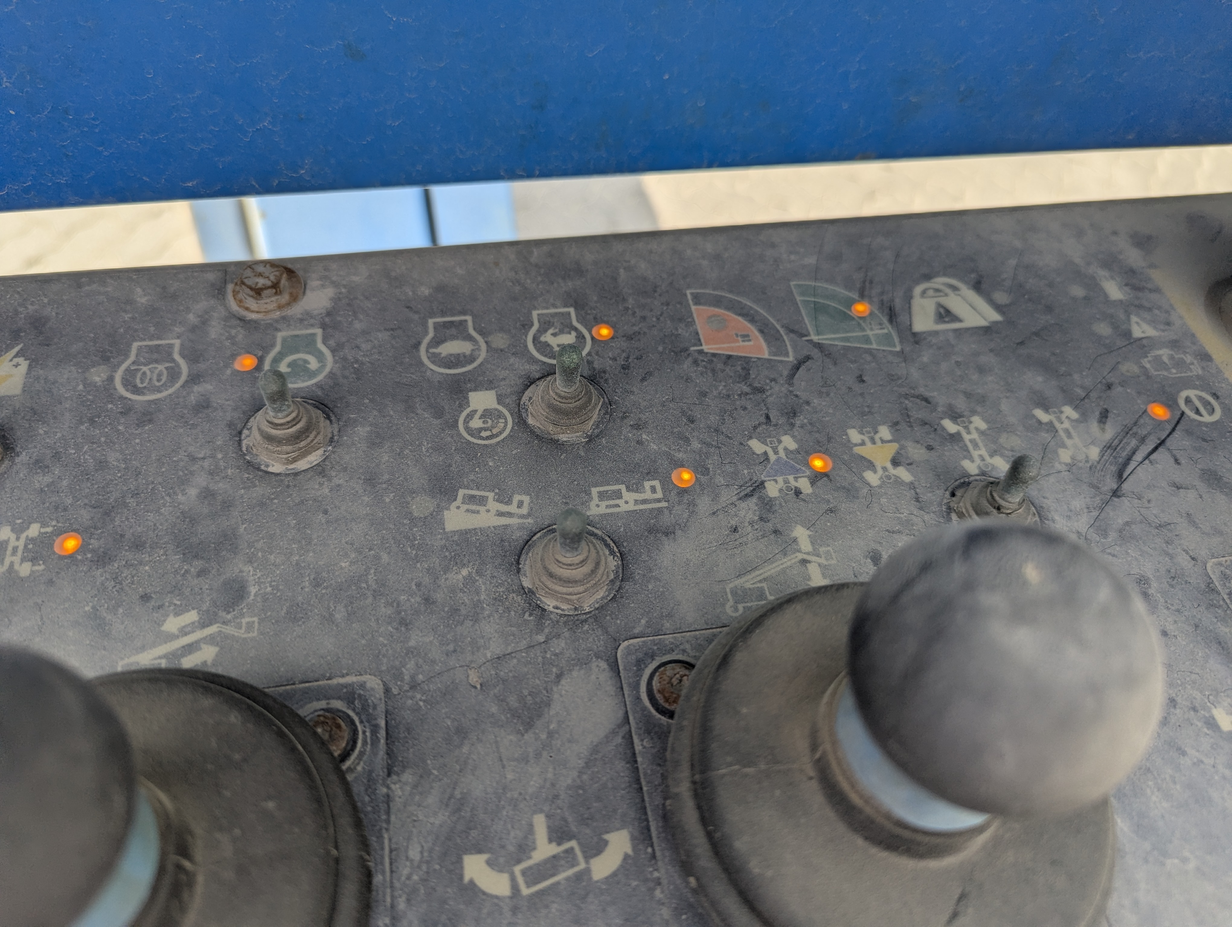 BLA-022-Genie-Z-135/70-Boom-lifts-inspection-Cabin-Platform-control-1