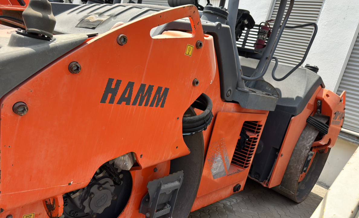 SRC-013-Hamm-HD-140-VV-HV-Tandem-rollers-inspection-Structure-Paint-1