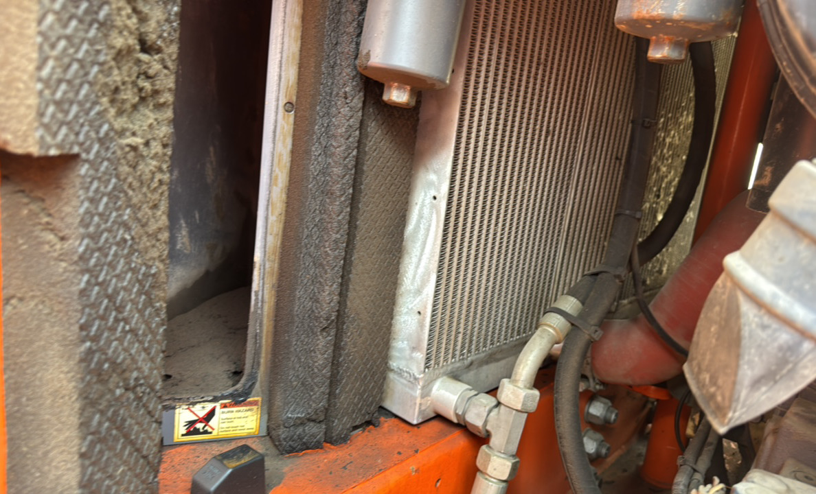 SRC-013-Hamm-HD-140-VV-HV-Tandem-rollers-inspection-Engine-Radiator,-condenser,-intercooler,-hydraulic-cooler-1