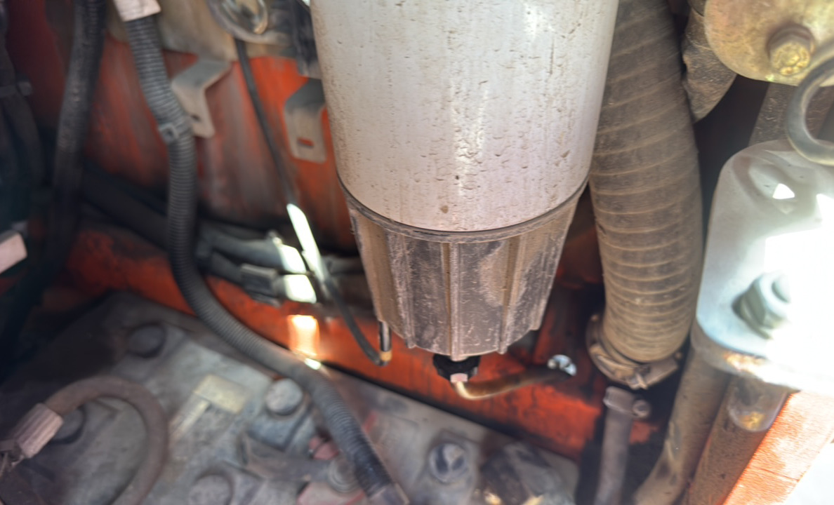SRC-013-Hamm-HD-140-VV-HV-Tandem-rollers-inspection-Engine-Fuel-leaks-1