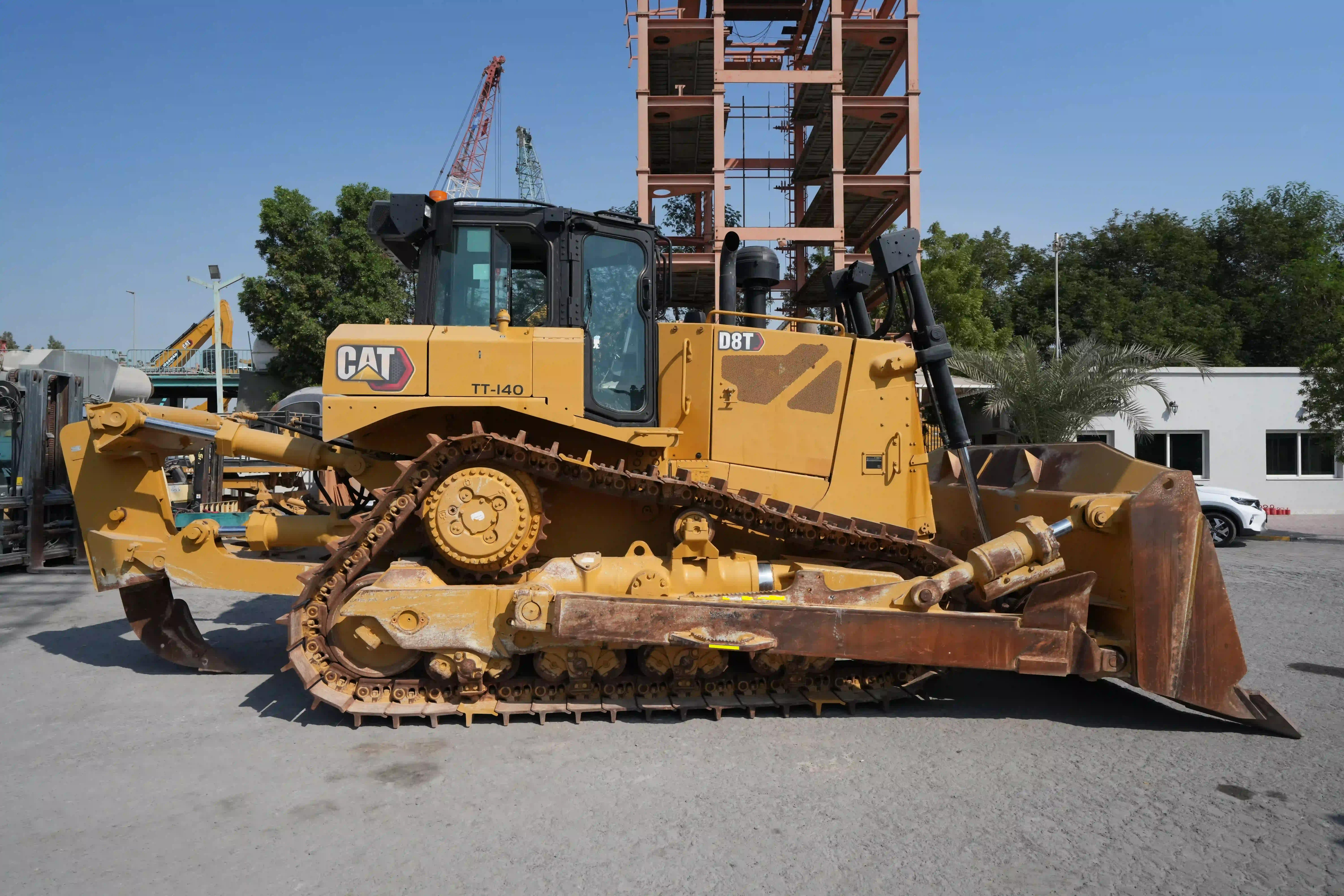 CDB-002-Cat-D8T-crawler-dozer-inspection-structure-paint-1