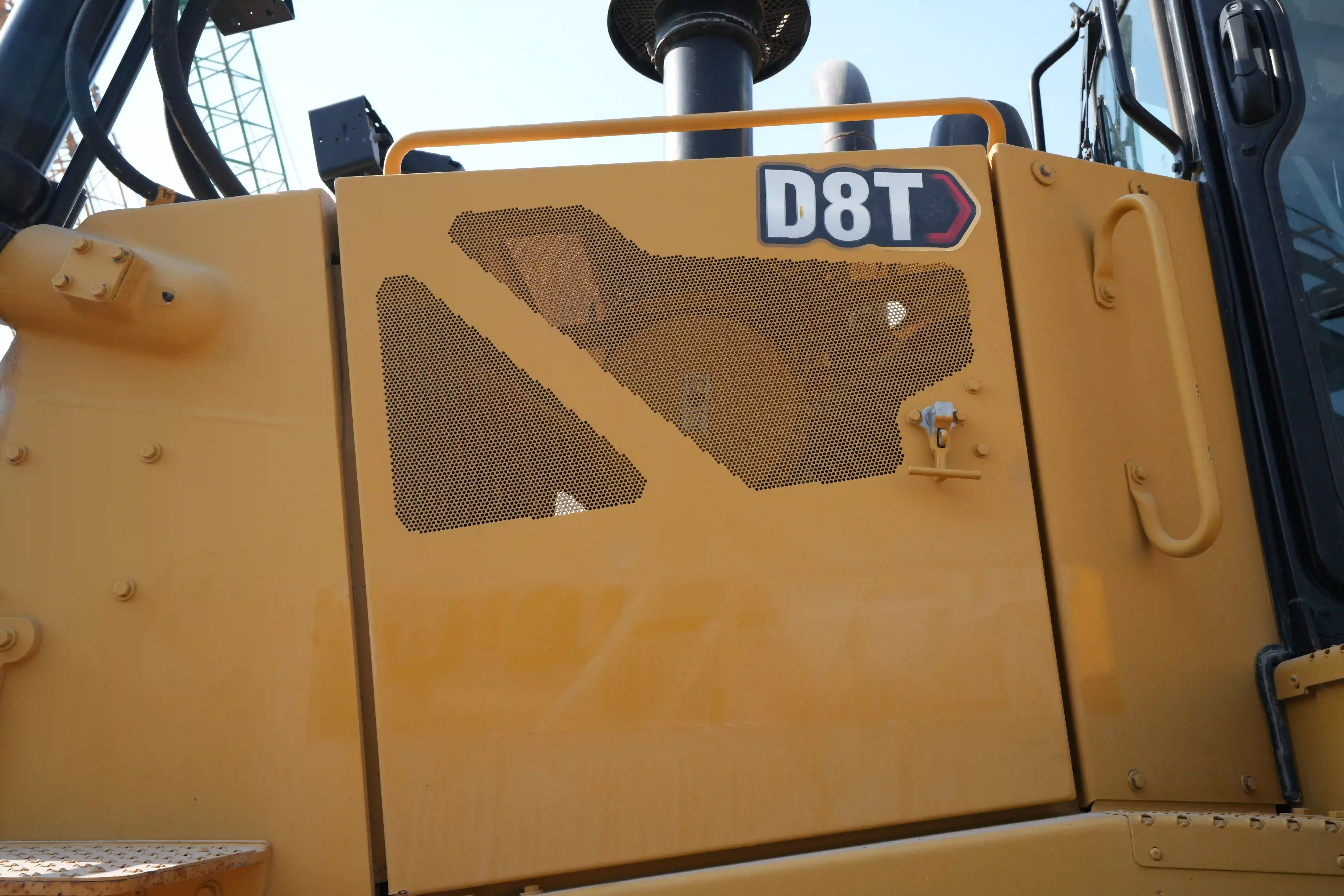 CDB-002-Cat-D8T-crawler-dozer-inspection-structure-sheet-metal-fiberglass-2
