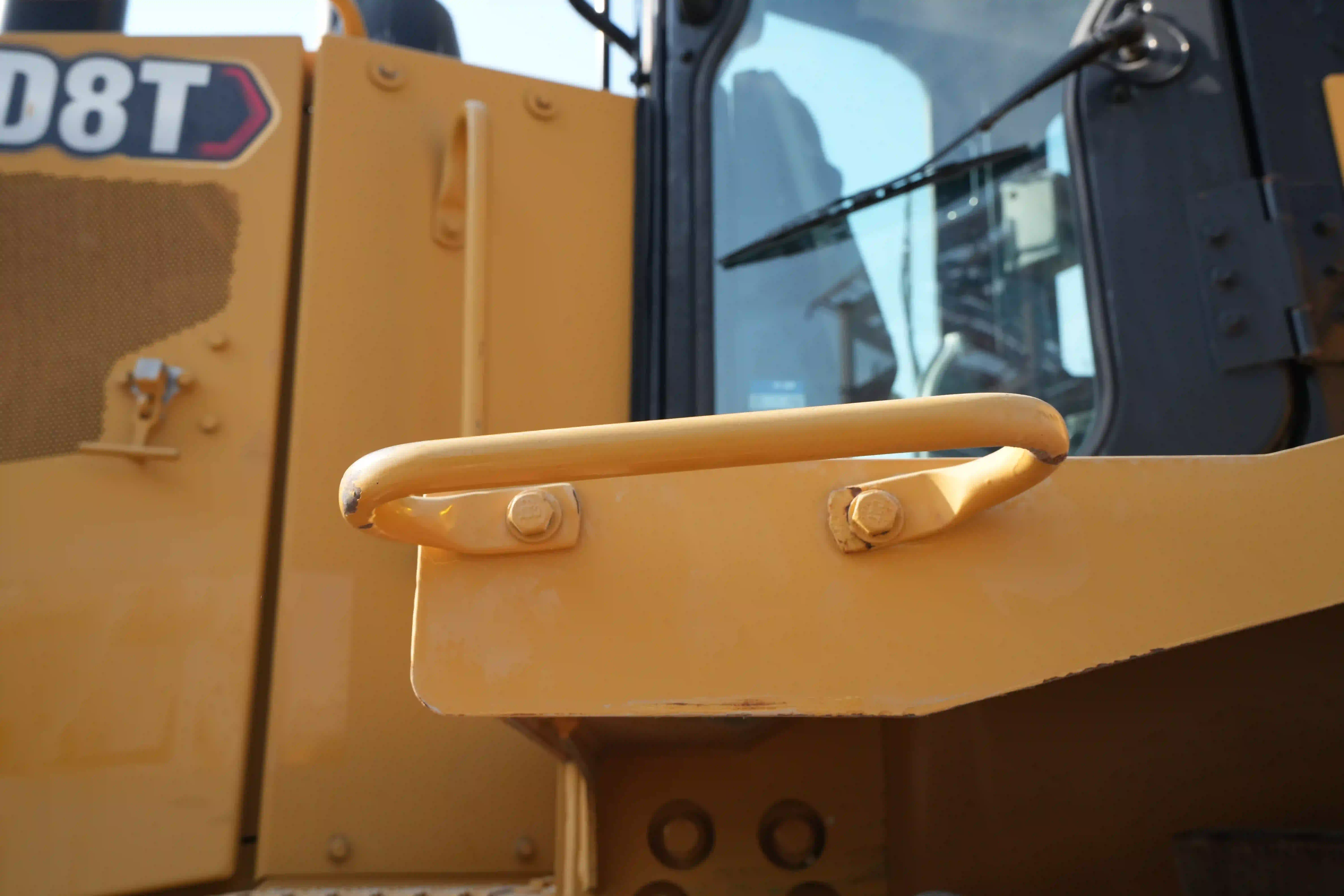 CDB-002-Cat-D8T-crawler-dozer-inspection-structure-handrails-3