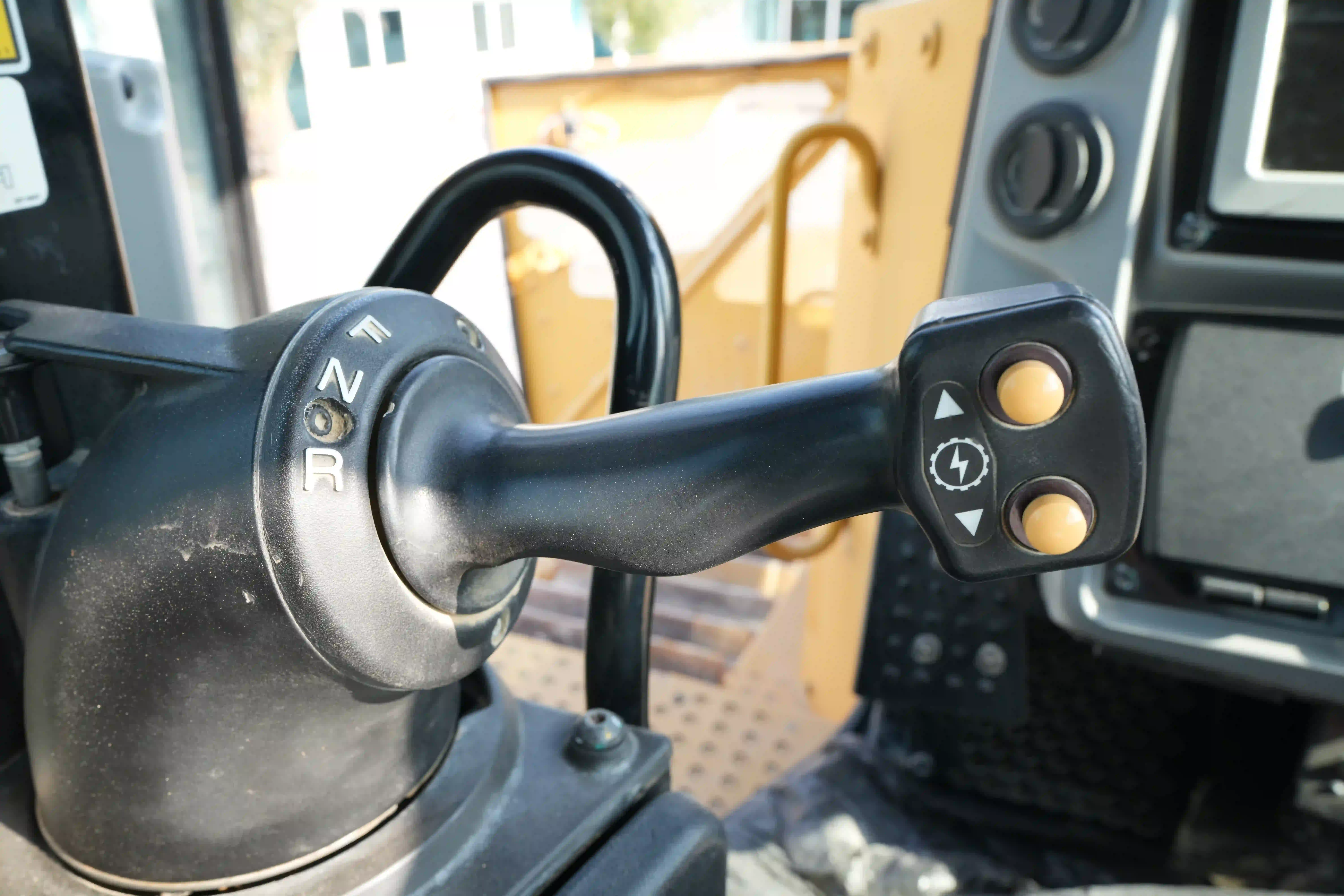 CDB-002-Cat-D8T-crawler-dozer-inspection-cabin-joysticks-1