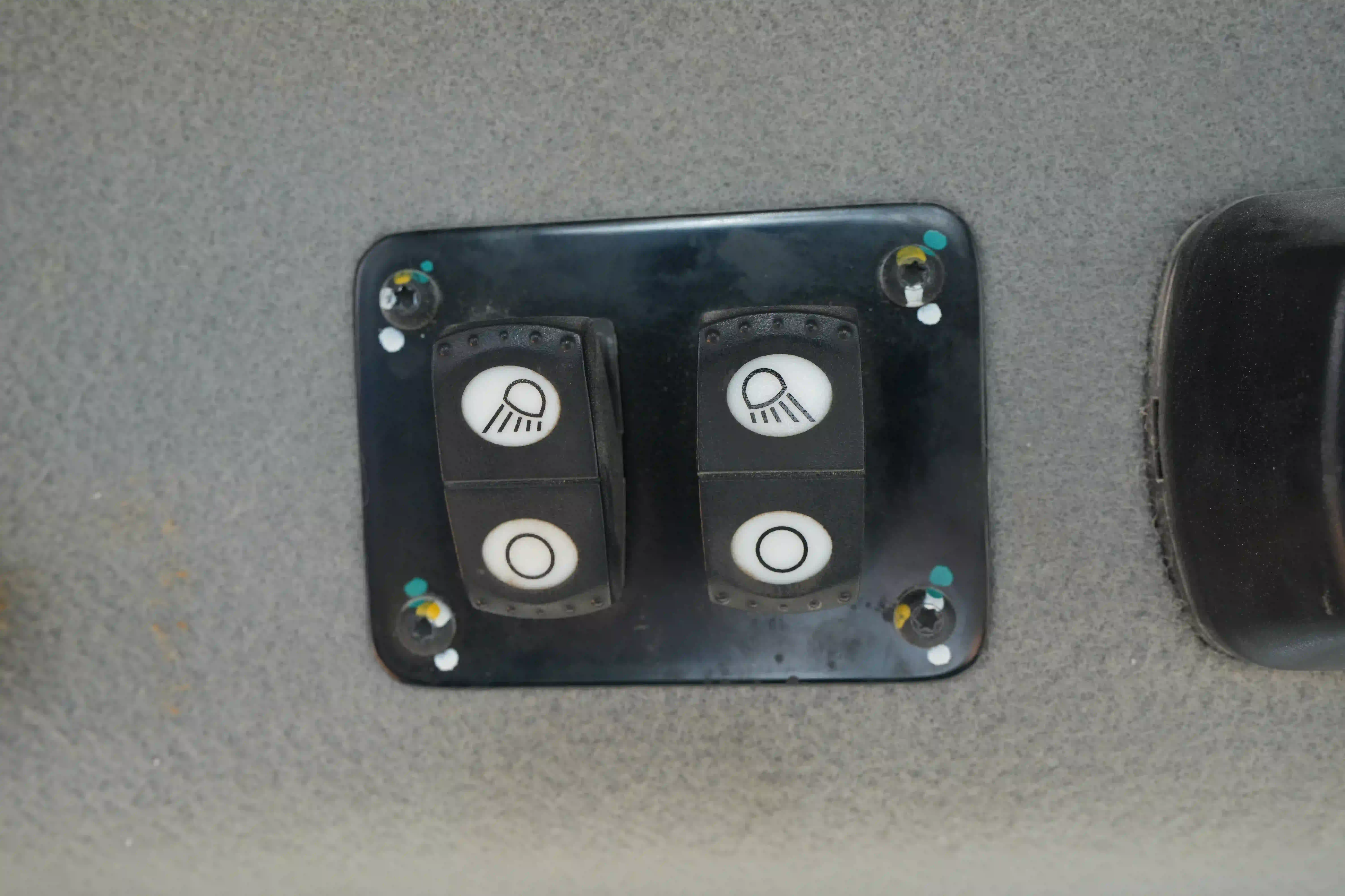 CDB-002-Cat-D8T-crawler-dozer-inspection-cabin-electronic-instrument-board-2