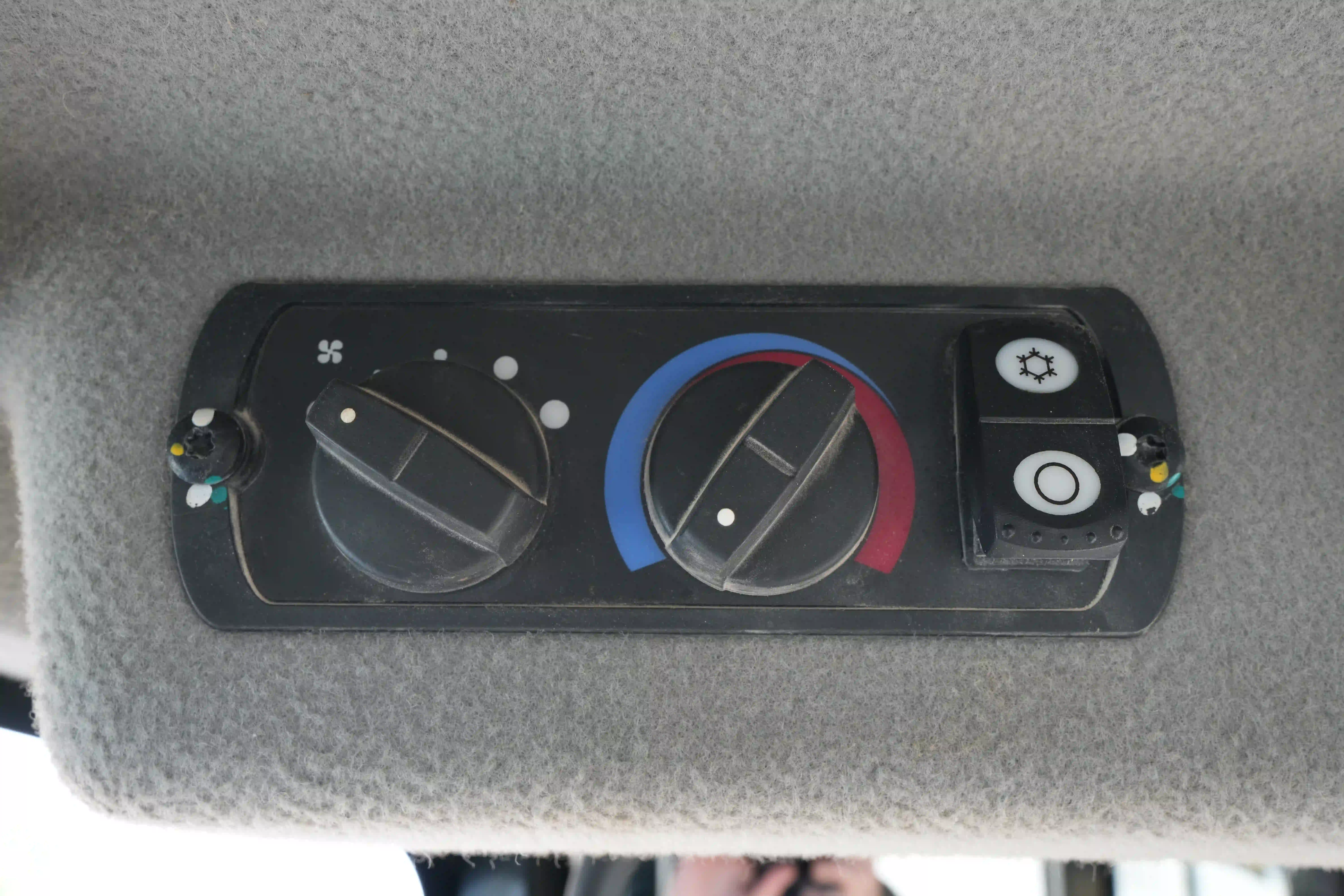 CDB-002-Cat-D8T-crawler-dozer-inspection-air-conditioning-AC-control-panel