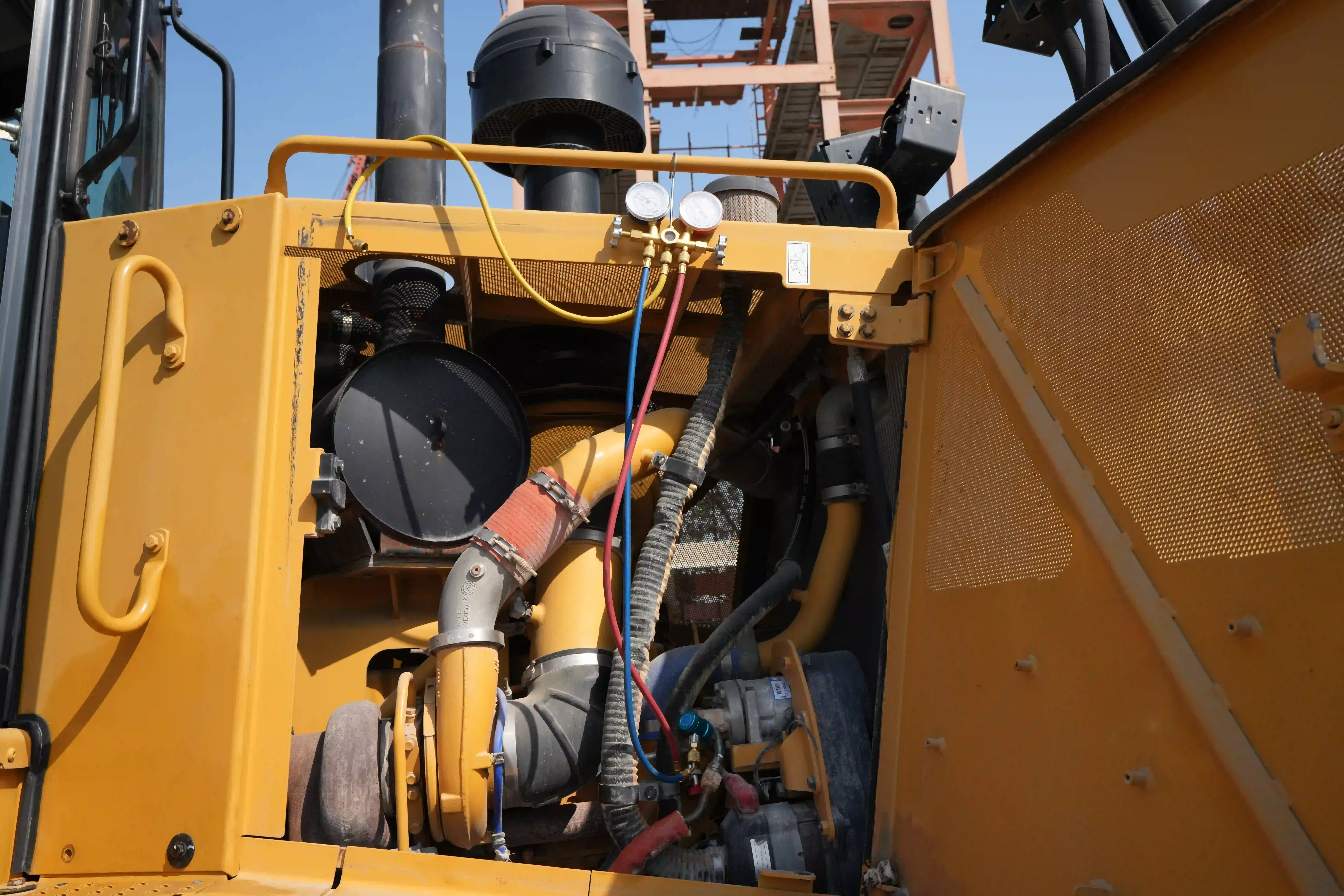 CDB-002-Cat-D8T-crawler-dozer-inspection-air-conditioning-AC-compressor-1