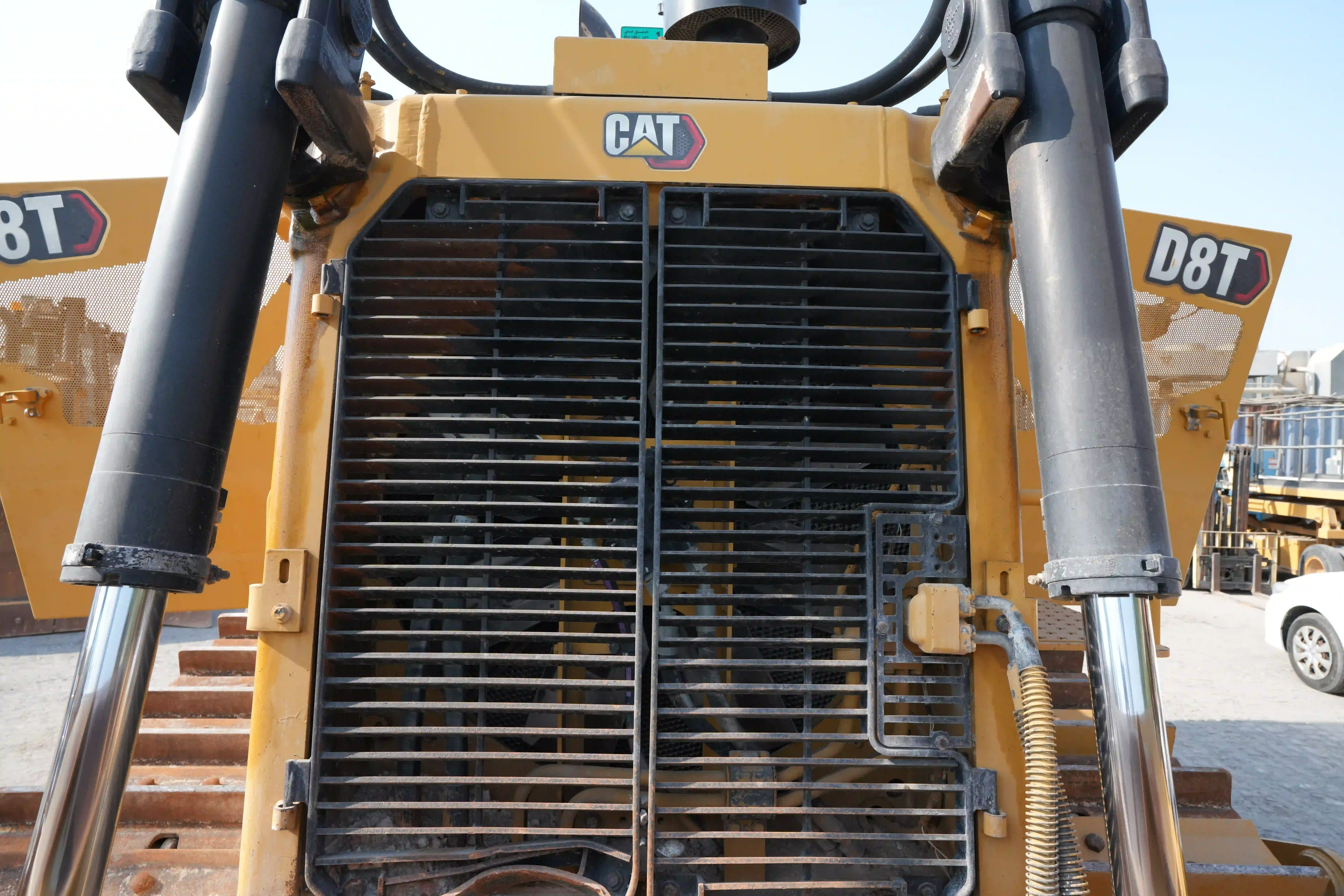CDB-002-Cat-D8T-crawler-dozer-inspection-engine-cooling-fan-and-fan-guard