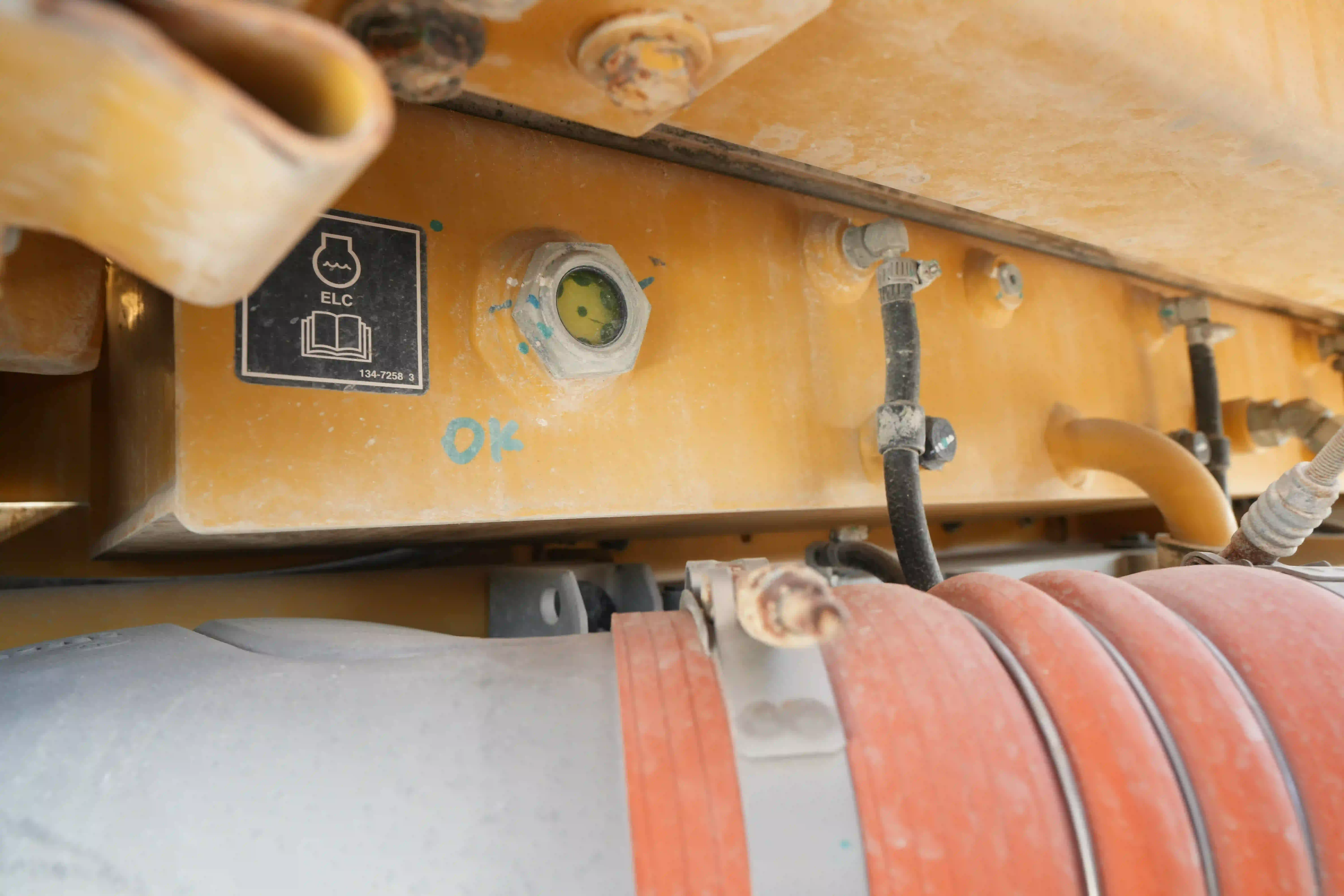 CDB-002-Cat-D8T-crawler-dozer-inspection-engine-radiator-condenser-intercooler-hydraulic-cooler-1
