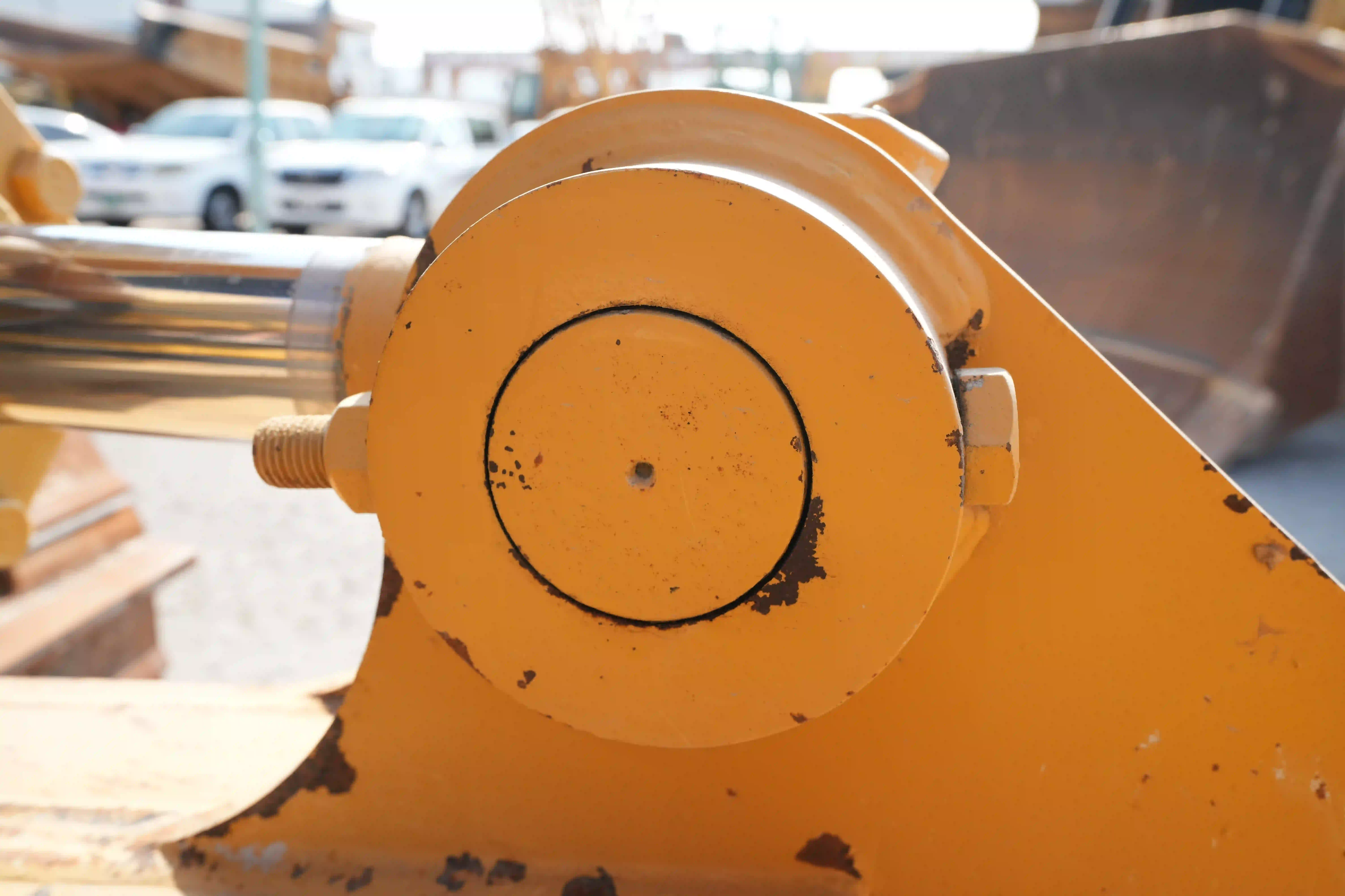 CDB-002-Cat-D8T-crawler-dozer-inspection-hydraulics-hydraulic-pins-locks-1