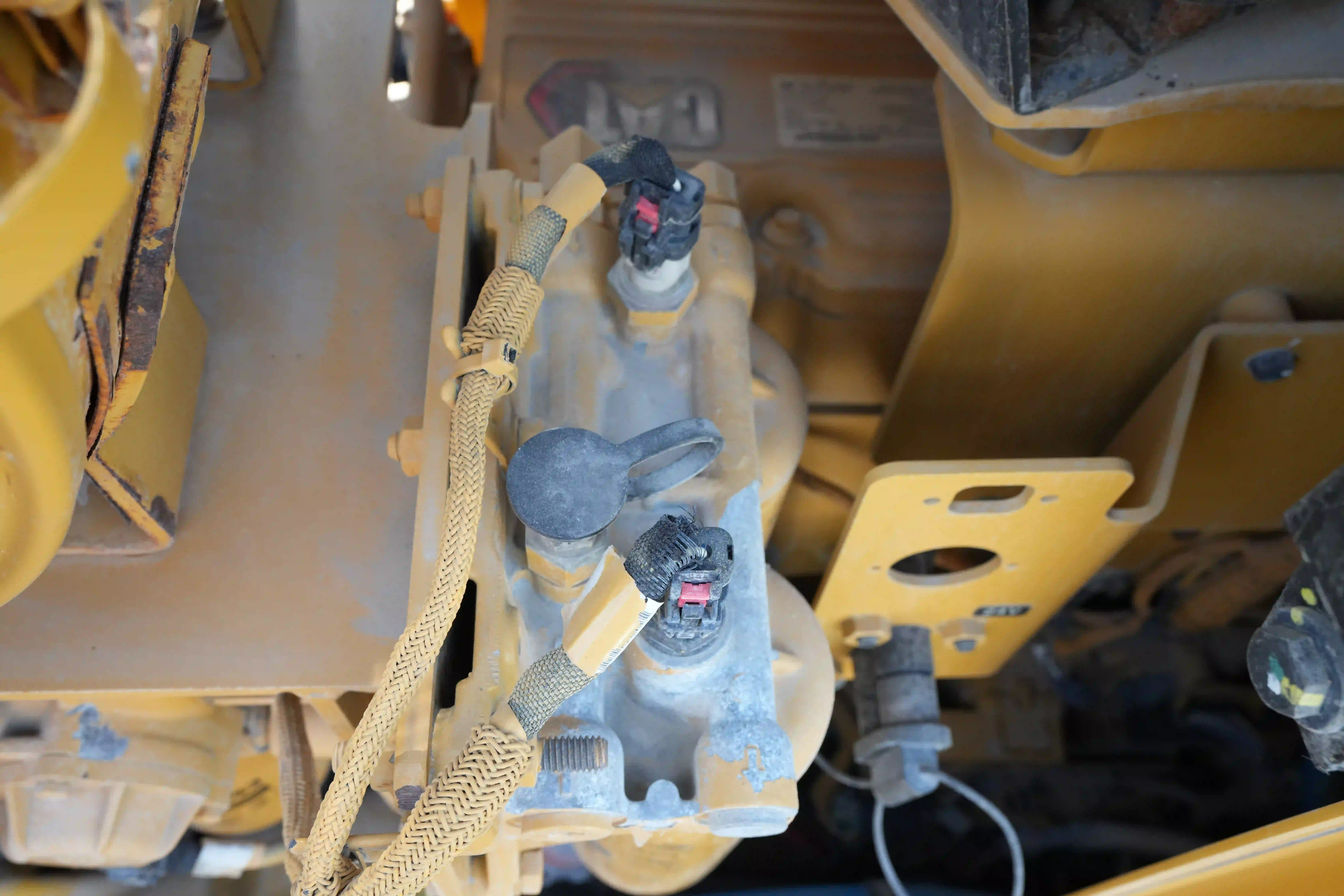 CDB-002-Cat-D8T-crawler-dozer-inspection-electronics-main-harness-4