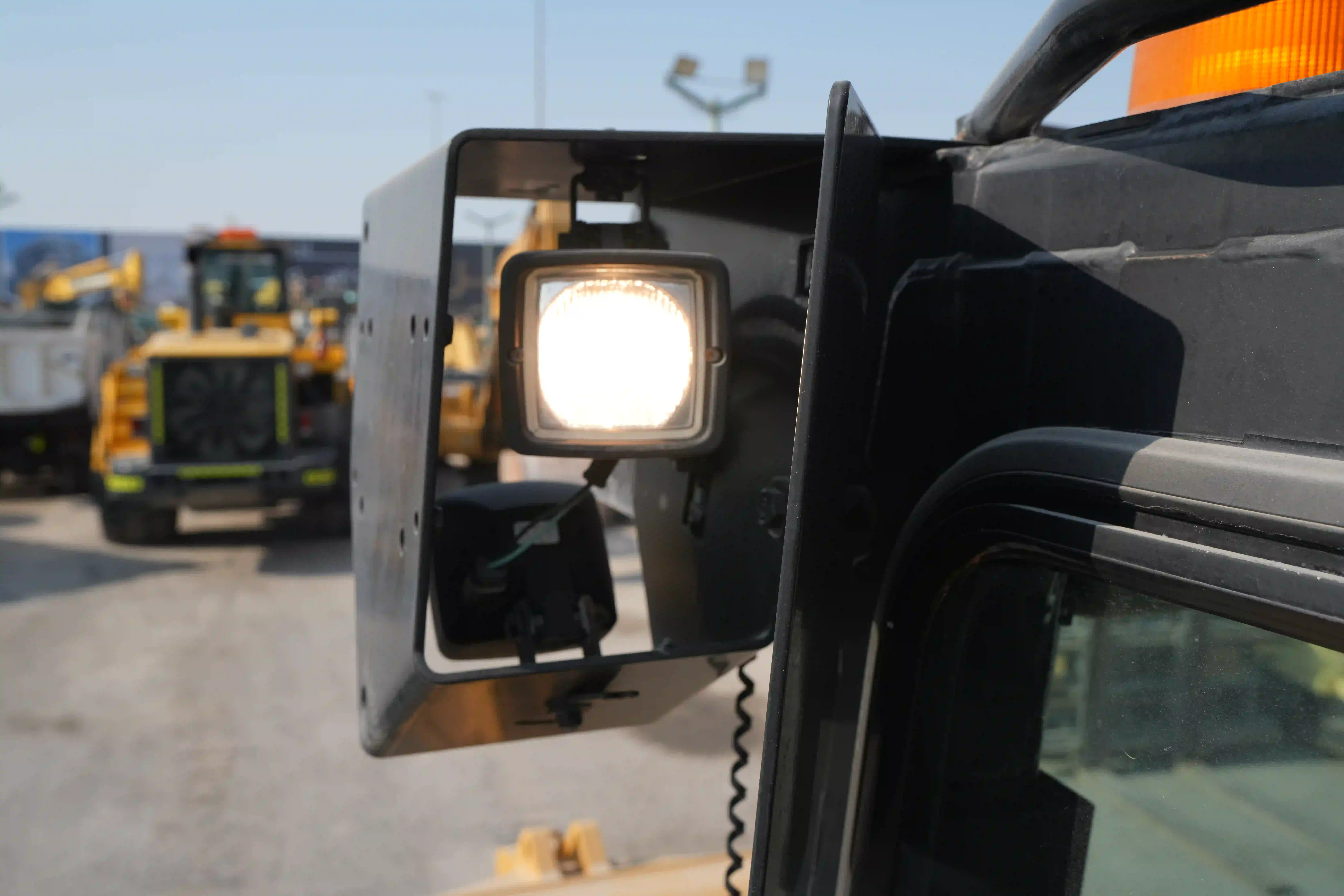 CDB-002-Cat-D8T-crawler-dozer-inspection-electronics-lights-and-signals-1