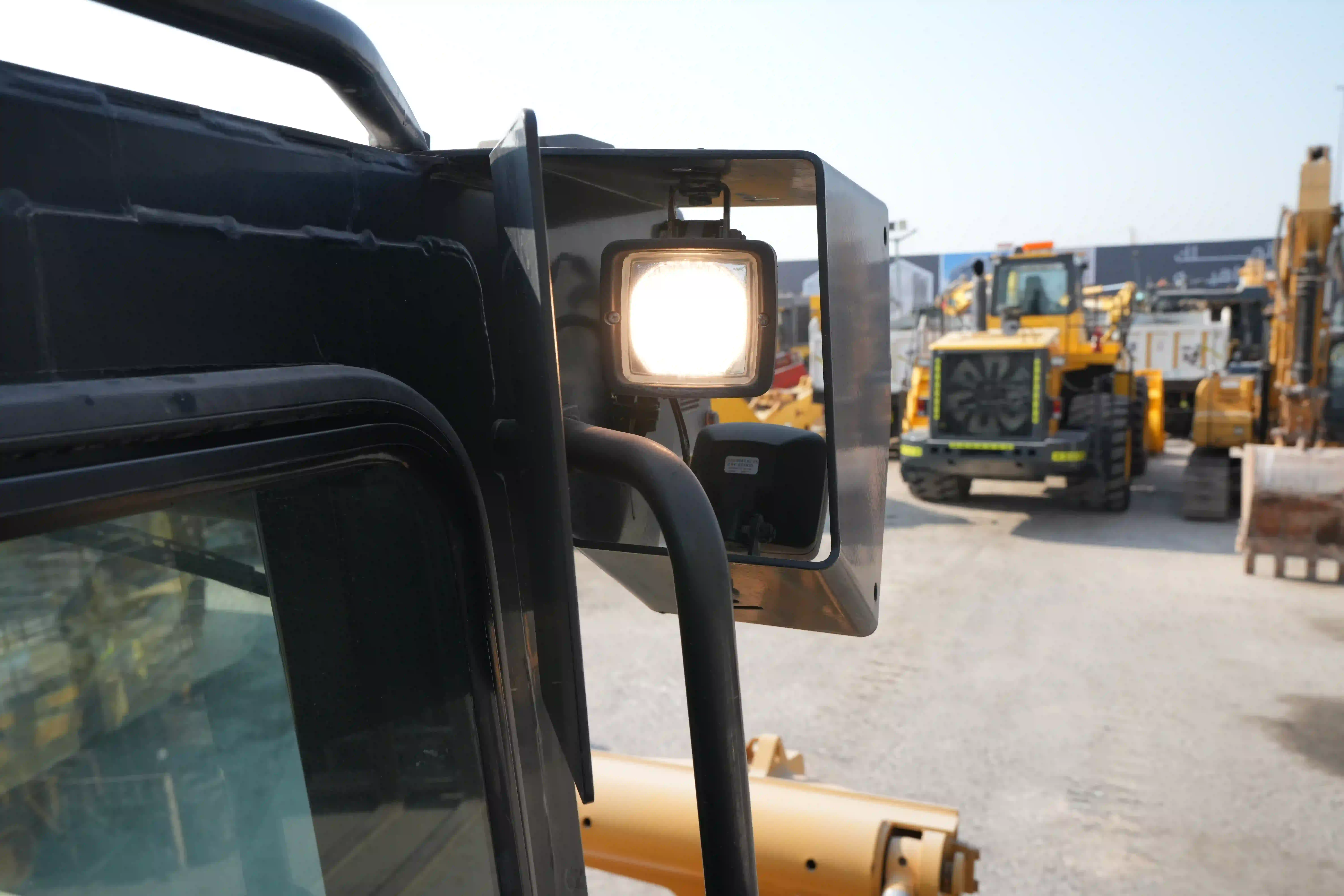 CDB-002-Cat-D8T-crawler-dozer-inspection-electronics-lights-and-signals-2