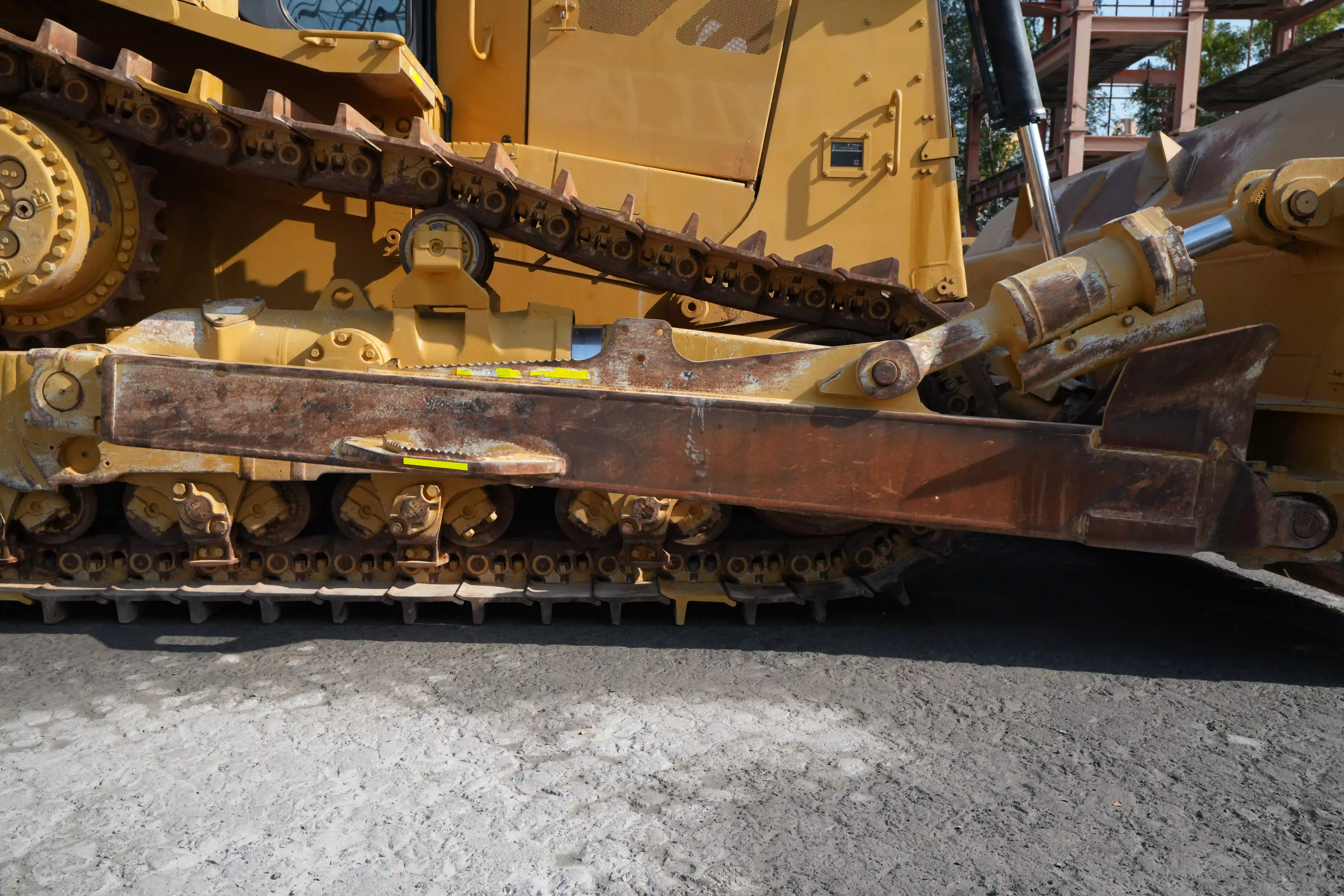 CDB-002-Cat-D8T-crawler-dozer-inspection-attachments-push-arm-1