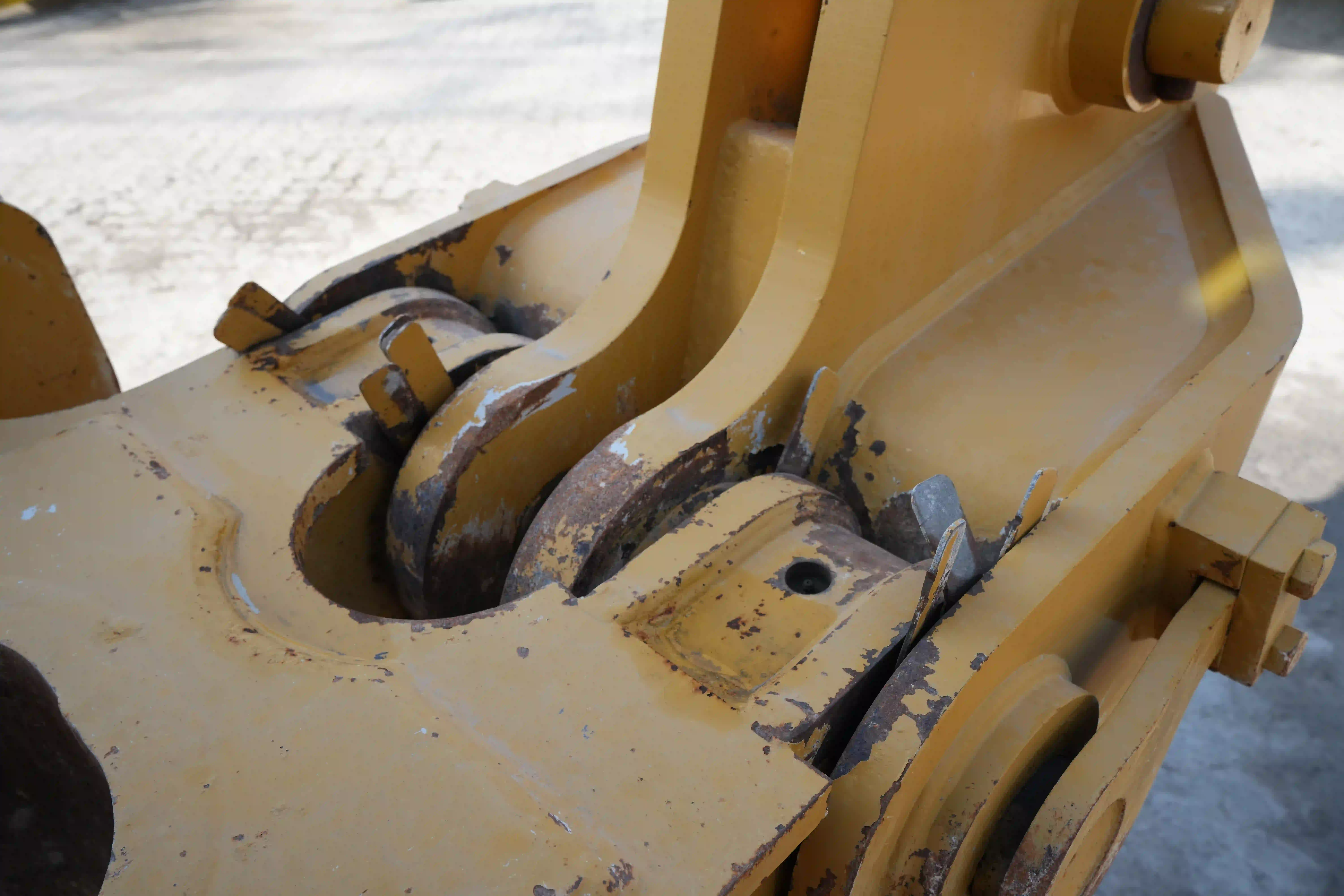 CDB-002-Cat-D8T-crawler-dozer-inspection-attachments-ripper-4