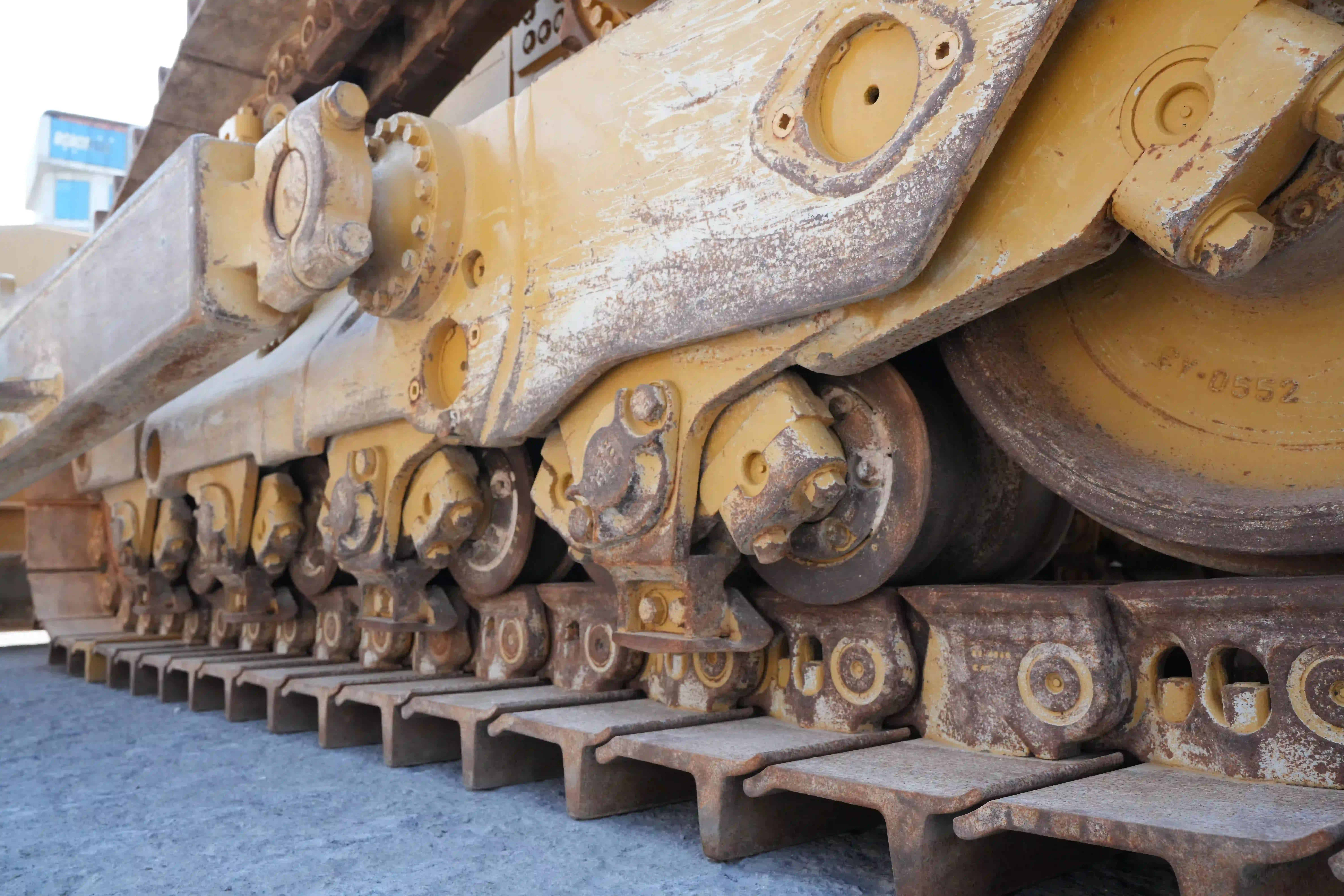CDB-002-Cat-D8T-crawler-dozer-inspection-undercarriage-left-track-rollers-4