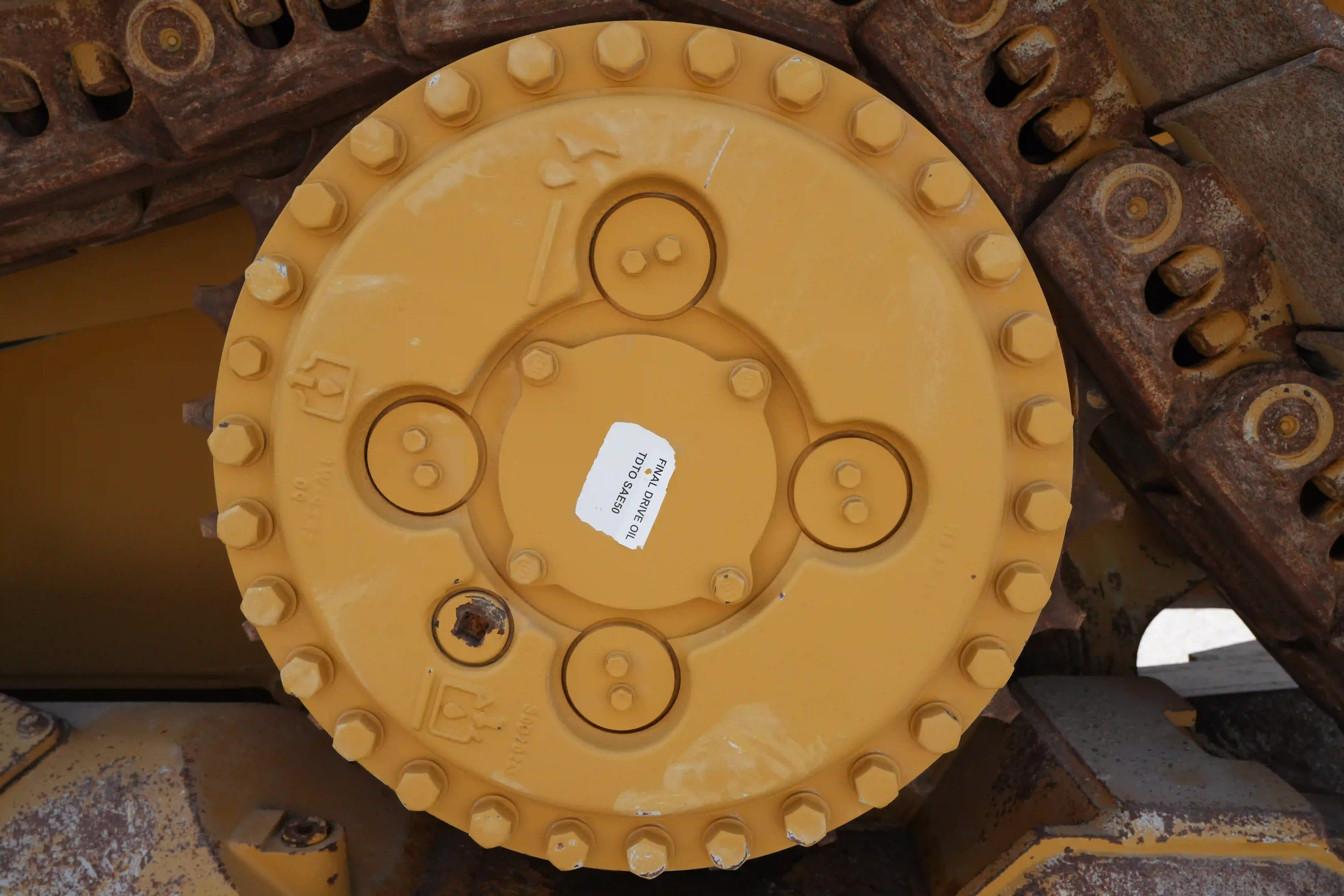 CDB-002-Cat-D8T-crawler-dozer-inspection-undercarriage-final-drive