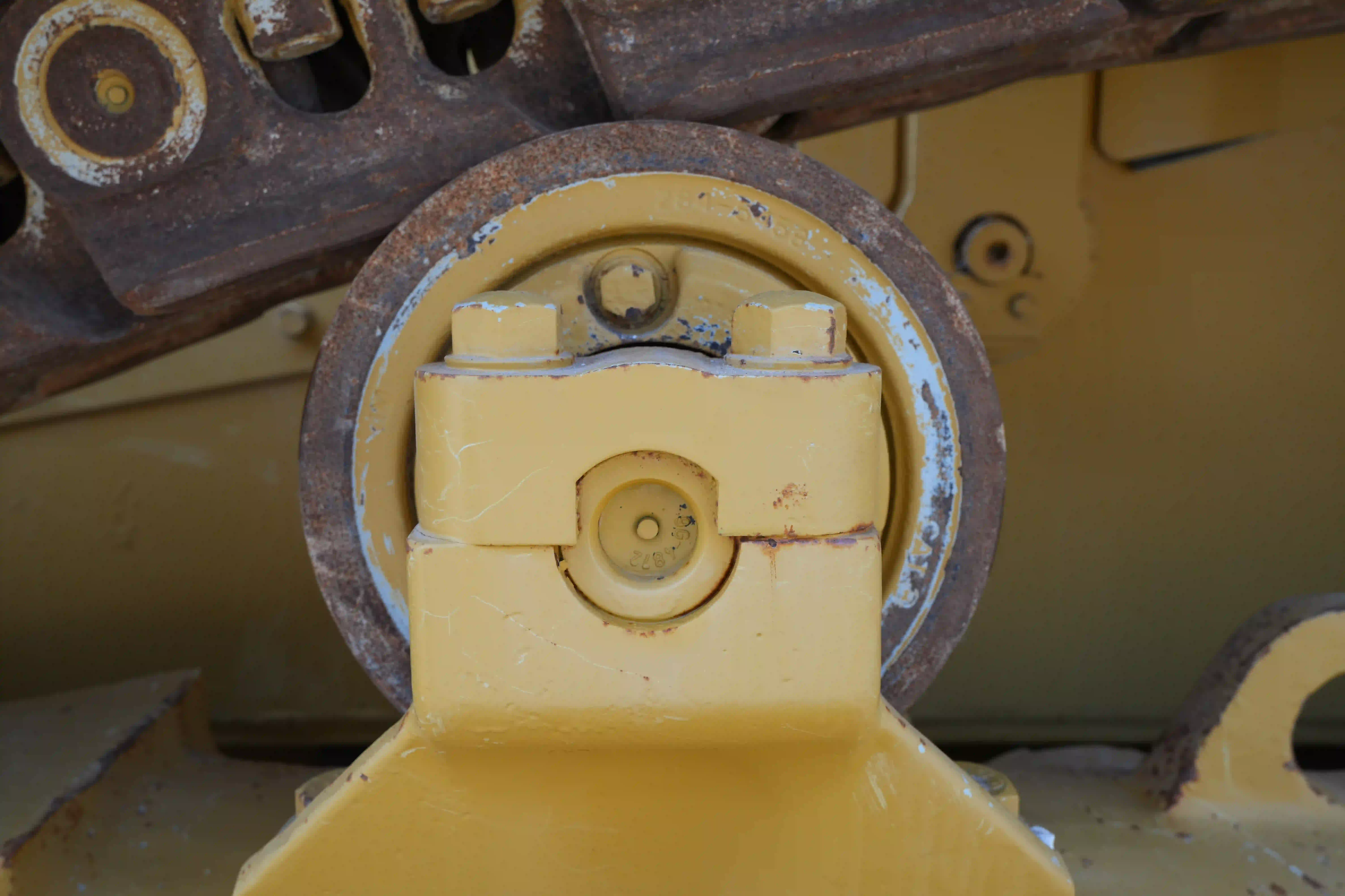 CDB-002-Cat-D8T-crawler-dozer-inspection-undercarriage-left-carrier-rollers-4