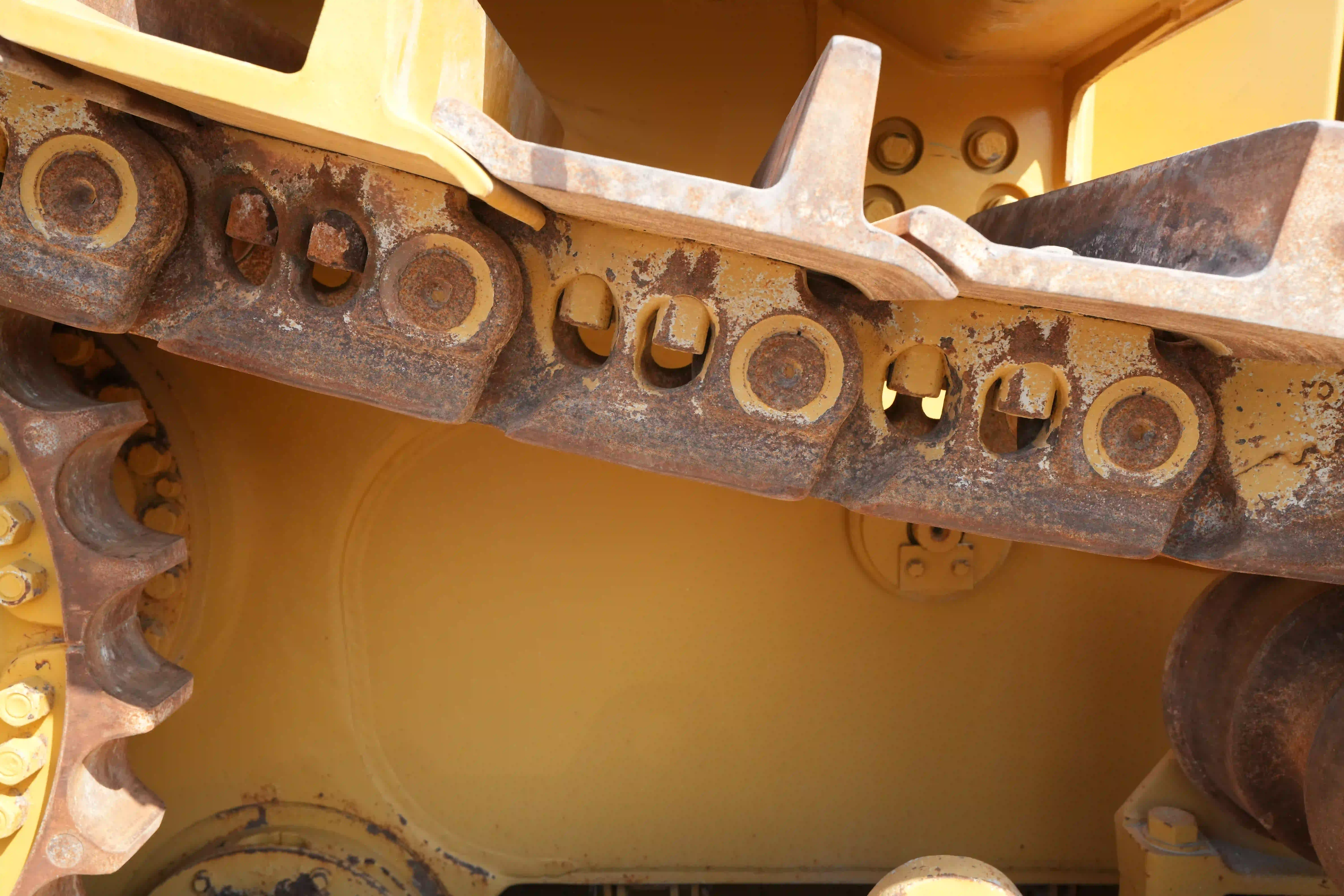 CDB-002-Cat-D8T-crawler-dozer-inspection-undercarriage-right-track-chain-5