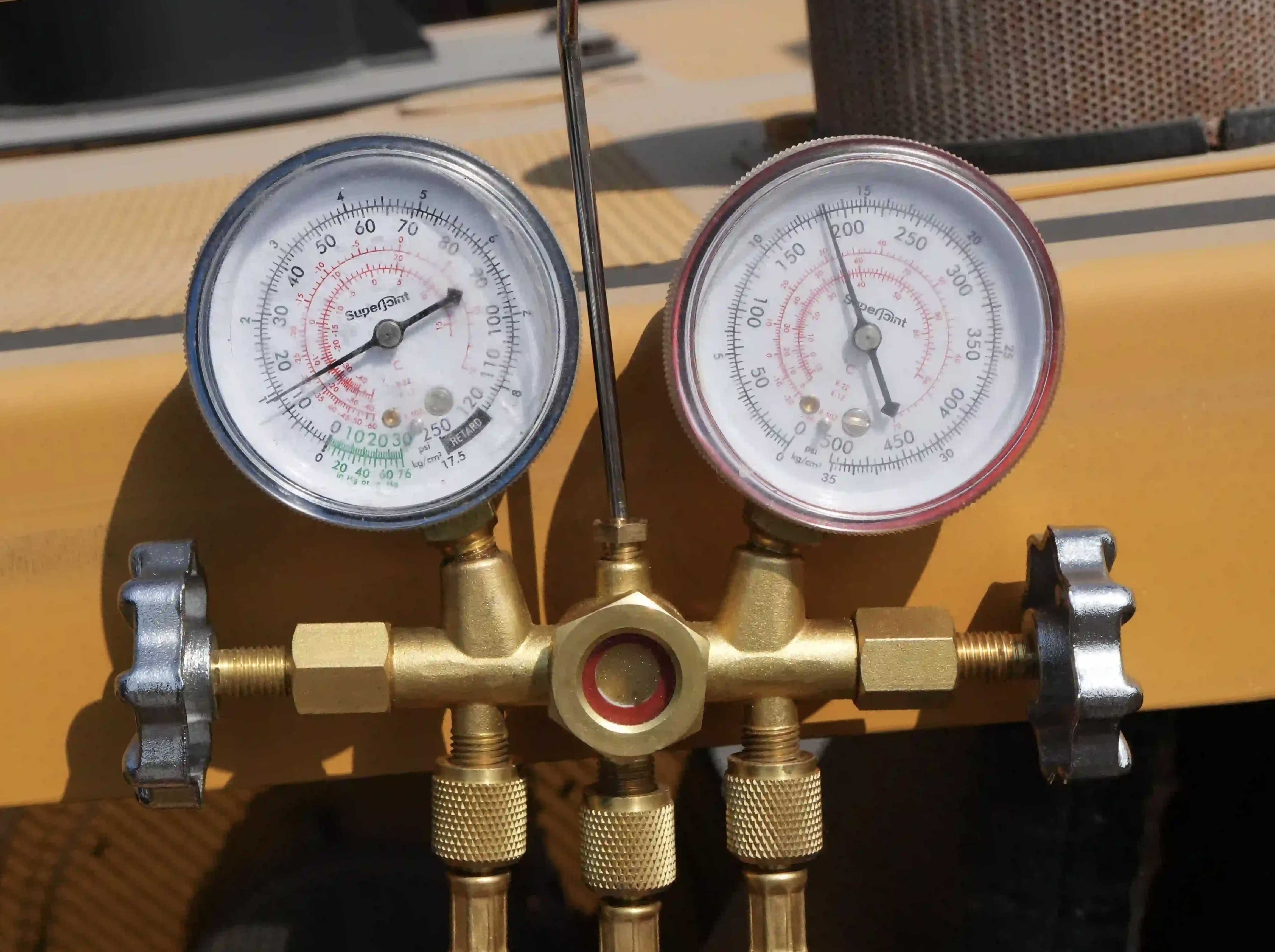 CDB-002-Cat-D8T-crawler-dozer-inspection-air-conditioning-AC-compressor-3
