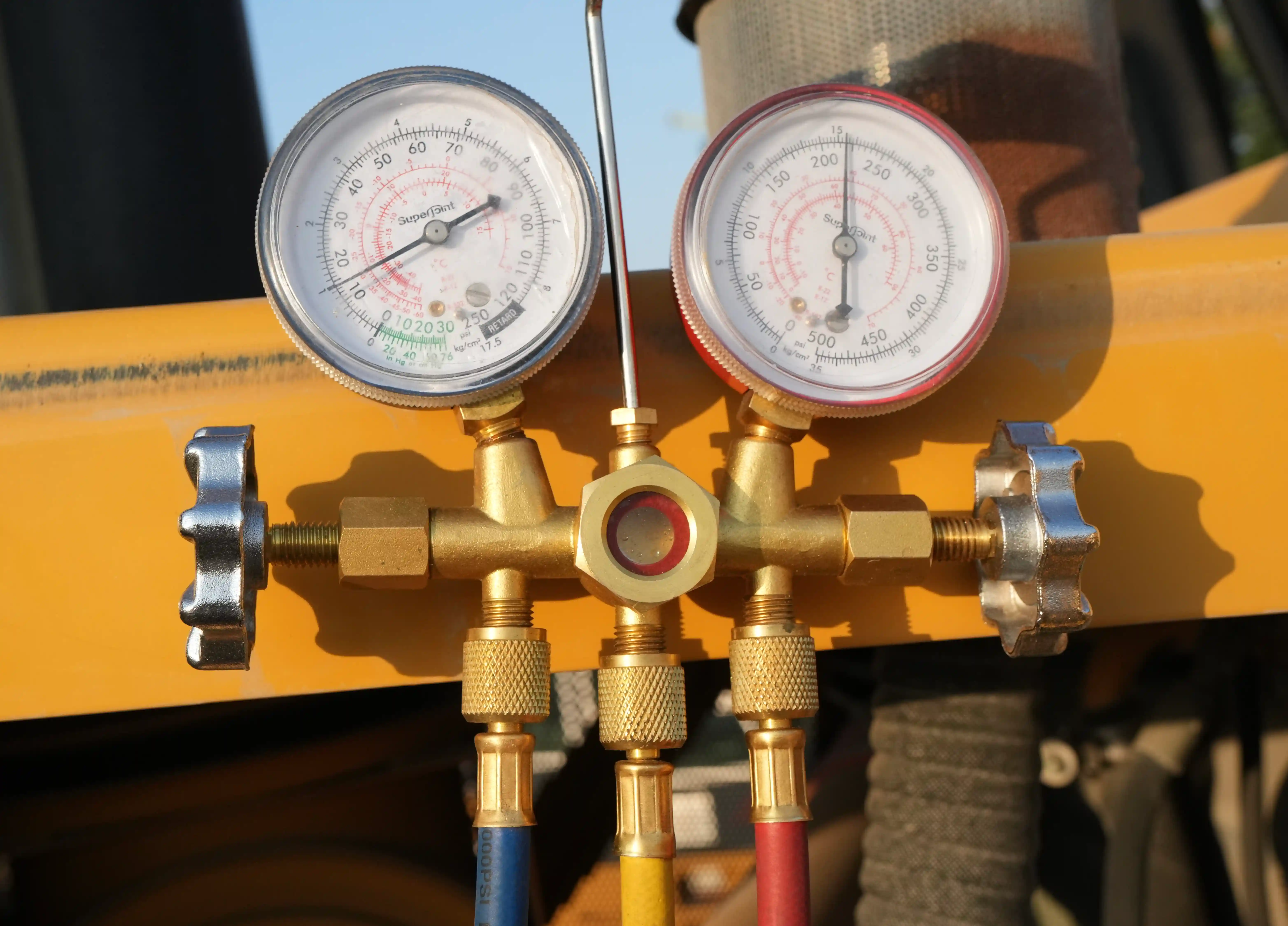 CDB-003-Cat-D8T-crawler-dozer-inspection-air-conditioning-AC-compressor-2