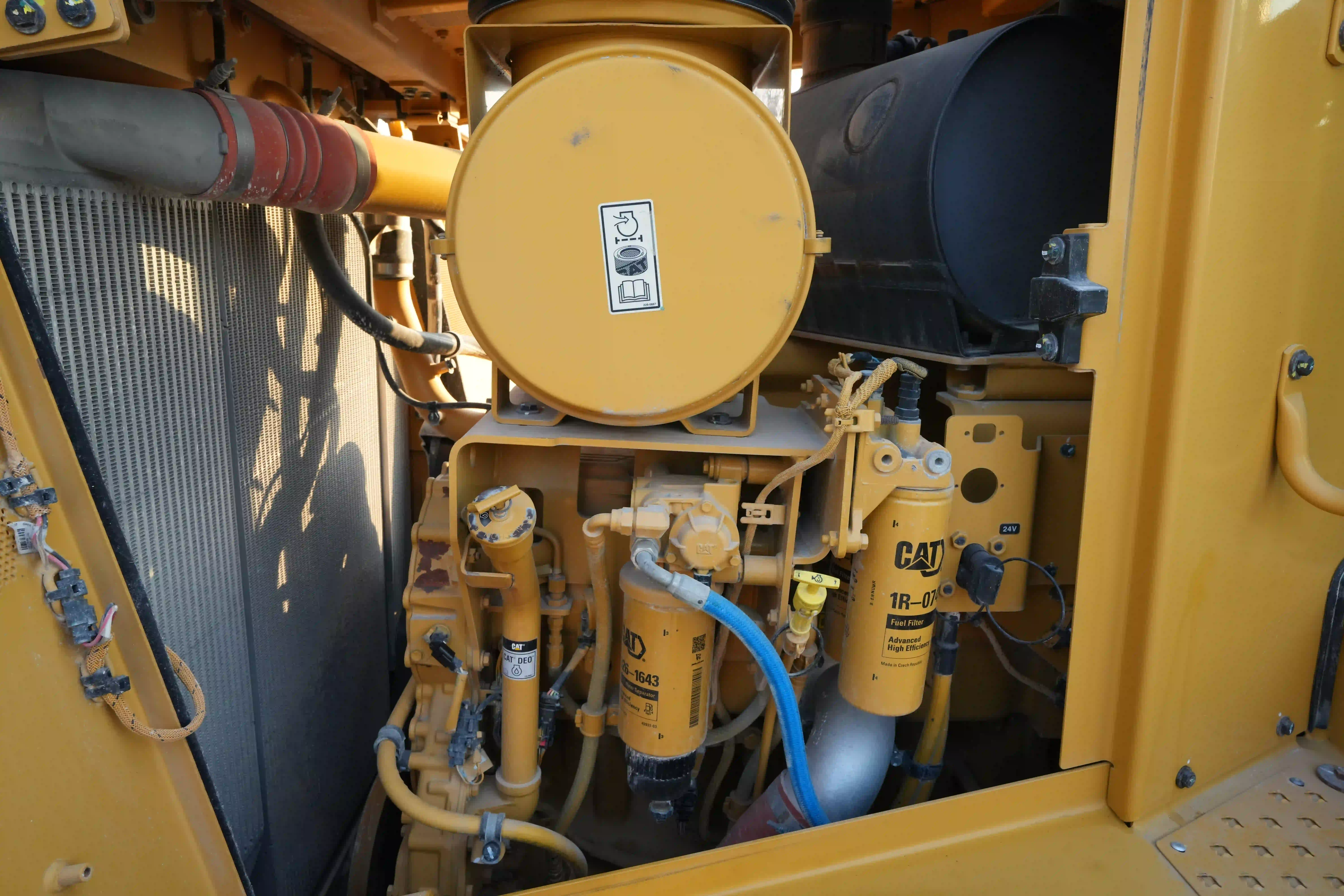 CDB-003-Cat-D8T-crawler-dozer-inspection-engine-engine-oil-leaks-1