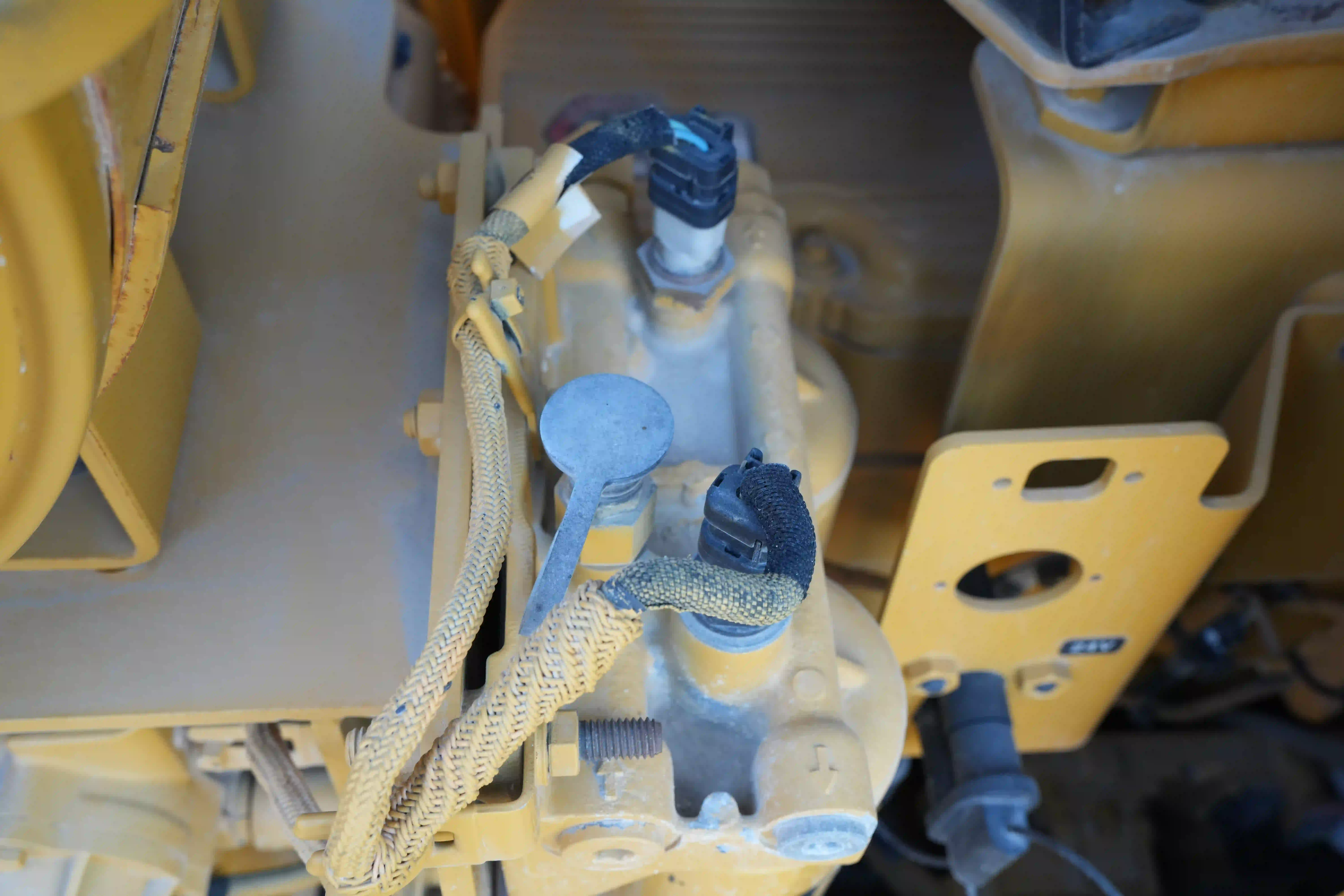 CDB-003-Cat-D8T-crawler-dozer-inspection-electronics-main-harness-2