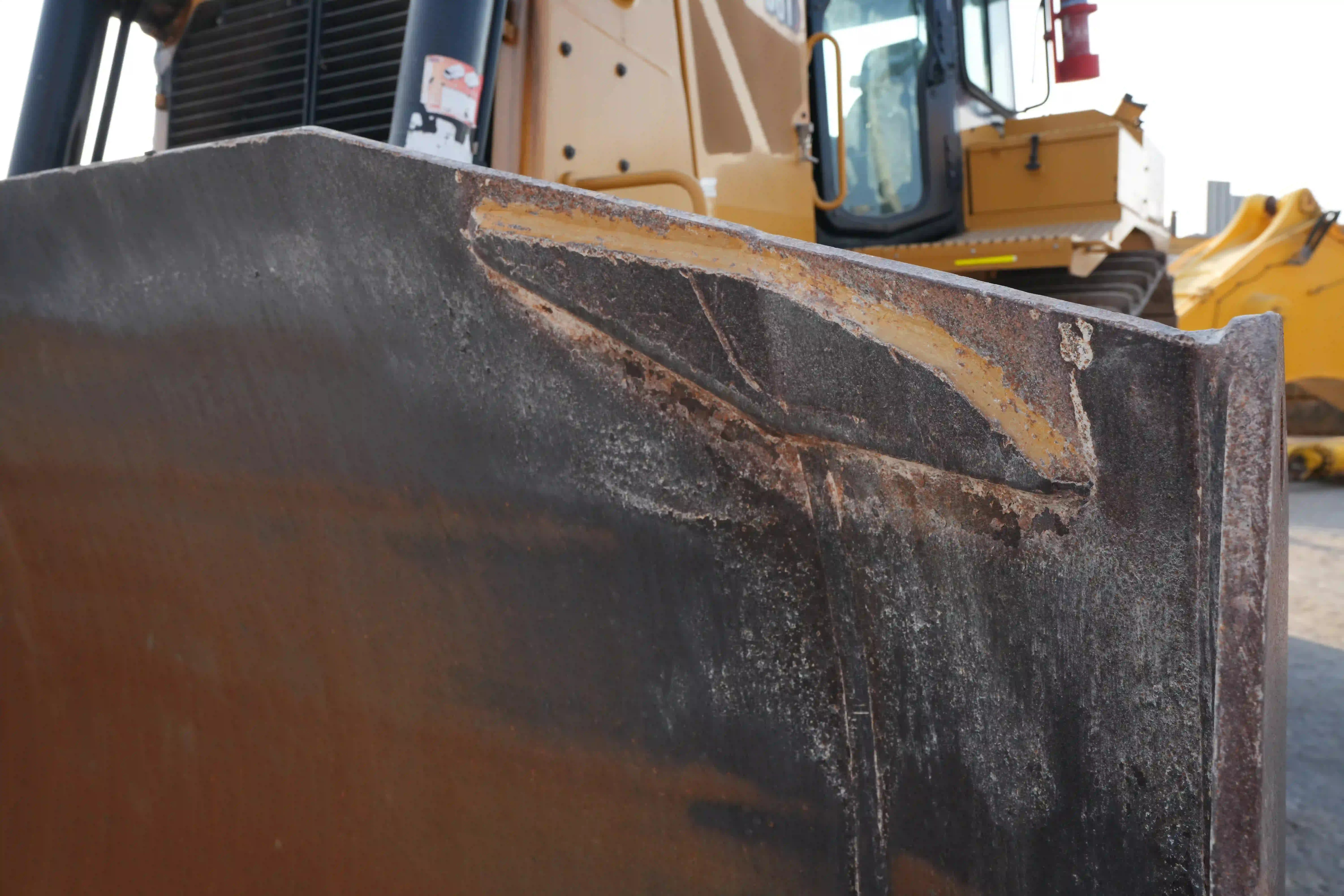 CDB-003-Cat-D8T-crawler-dozer-inspection-attachments-dozer-blade-2