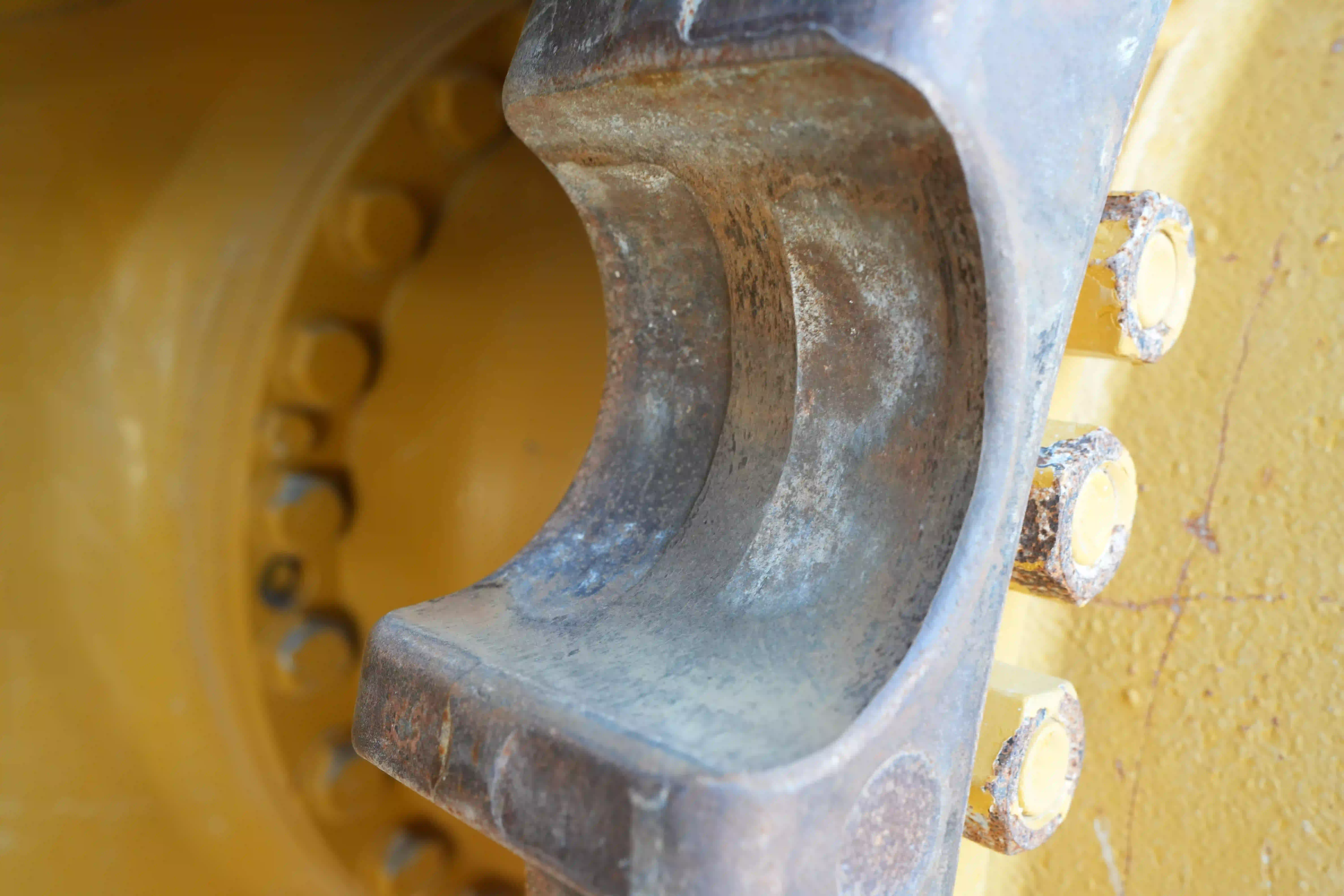 CDB-003-Cat-D8T-crawler-dozer-inspection-undercarriage-left-sprocket-3