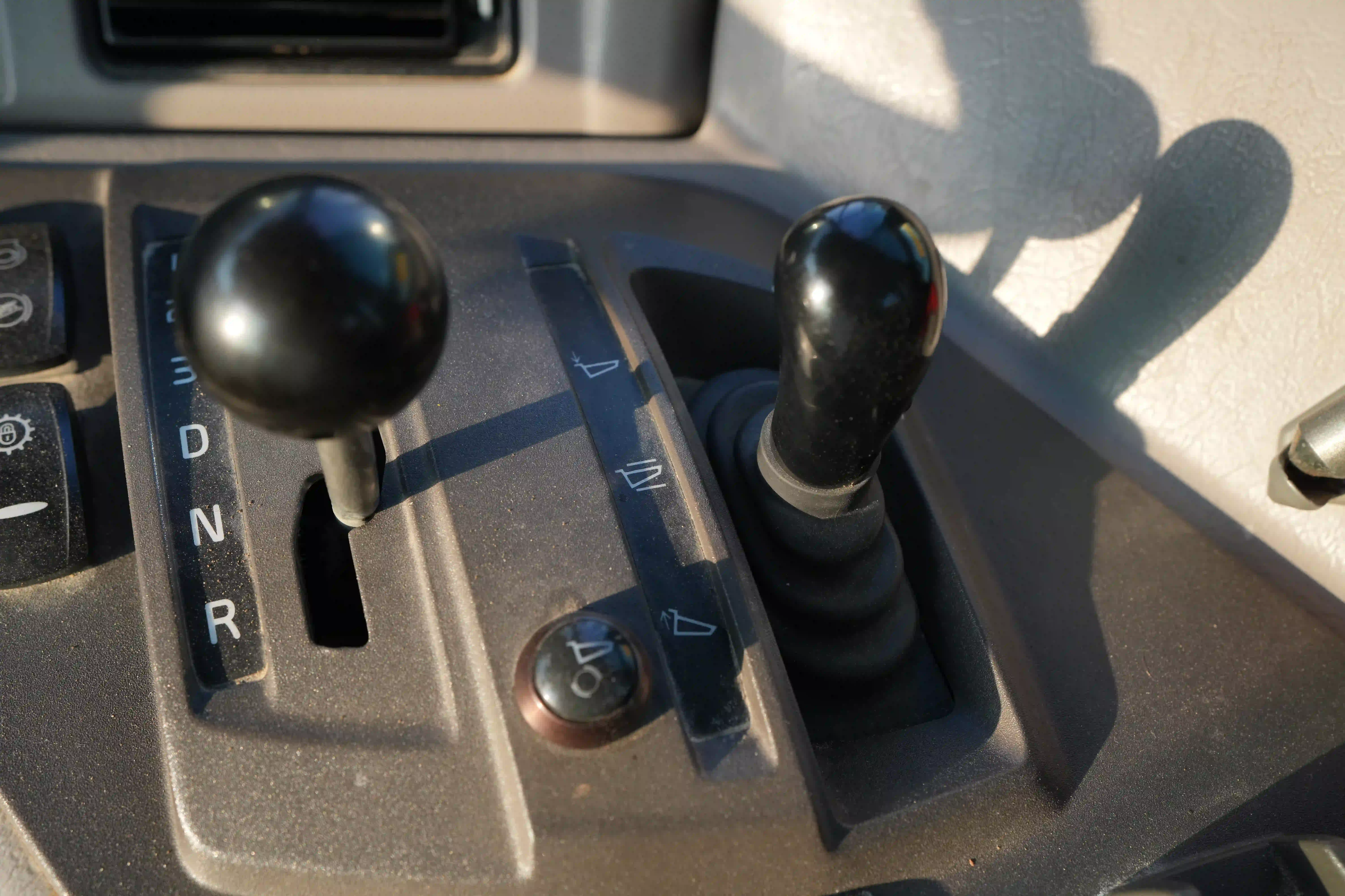 ADT-003-Volvo-A40G-articulated-dump-truck-inspection-cabin-joysticks